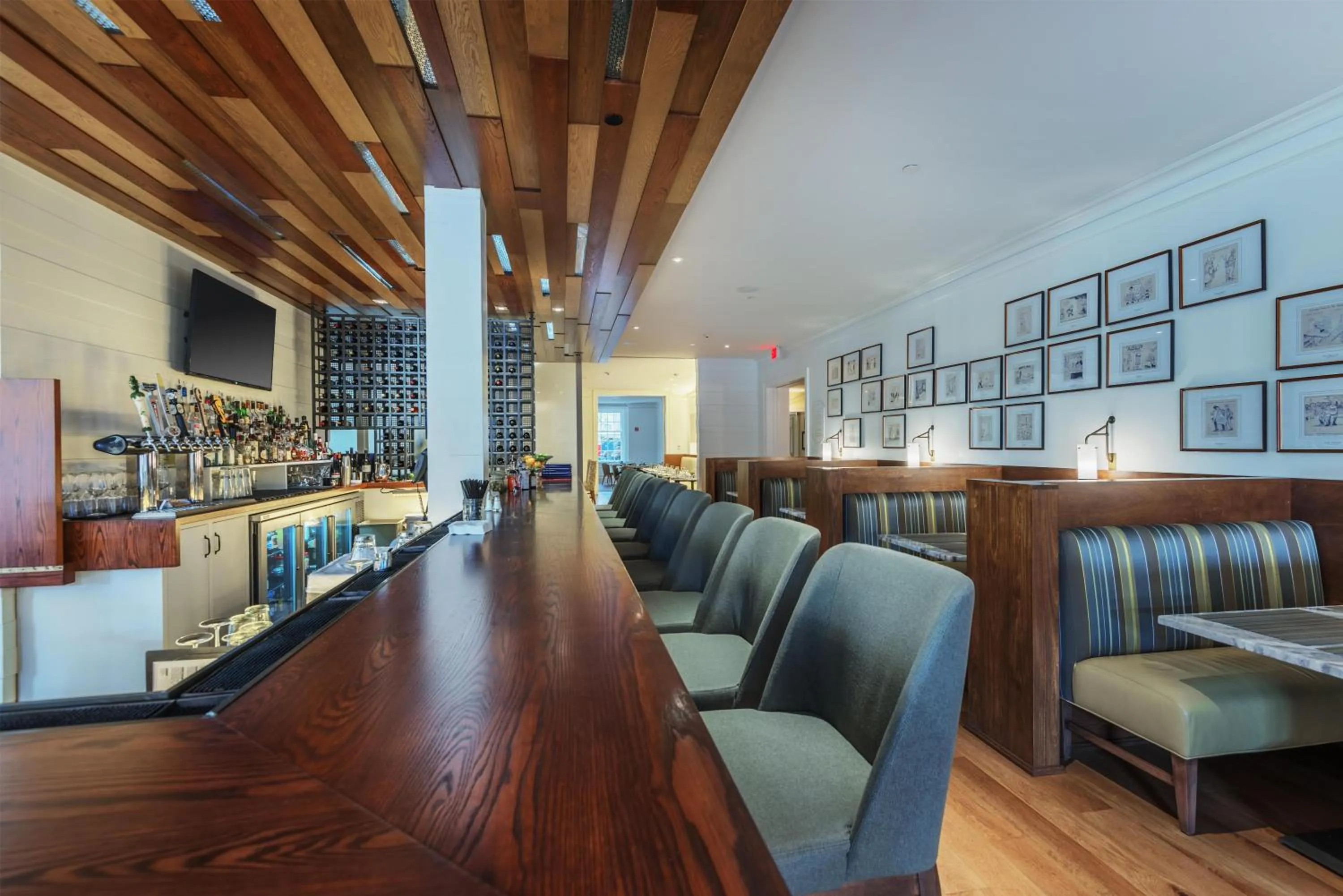 Lounge or bar in The Carolina Inn, a Destination by Hyatt Hotel