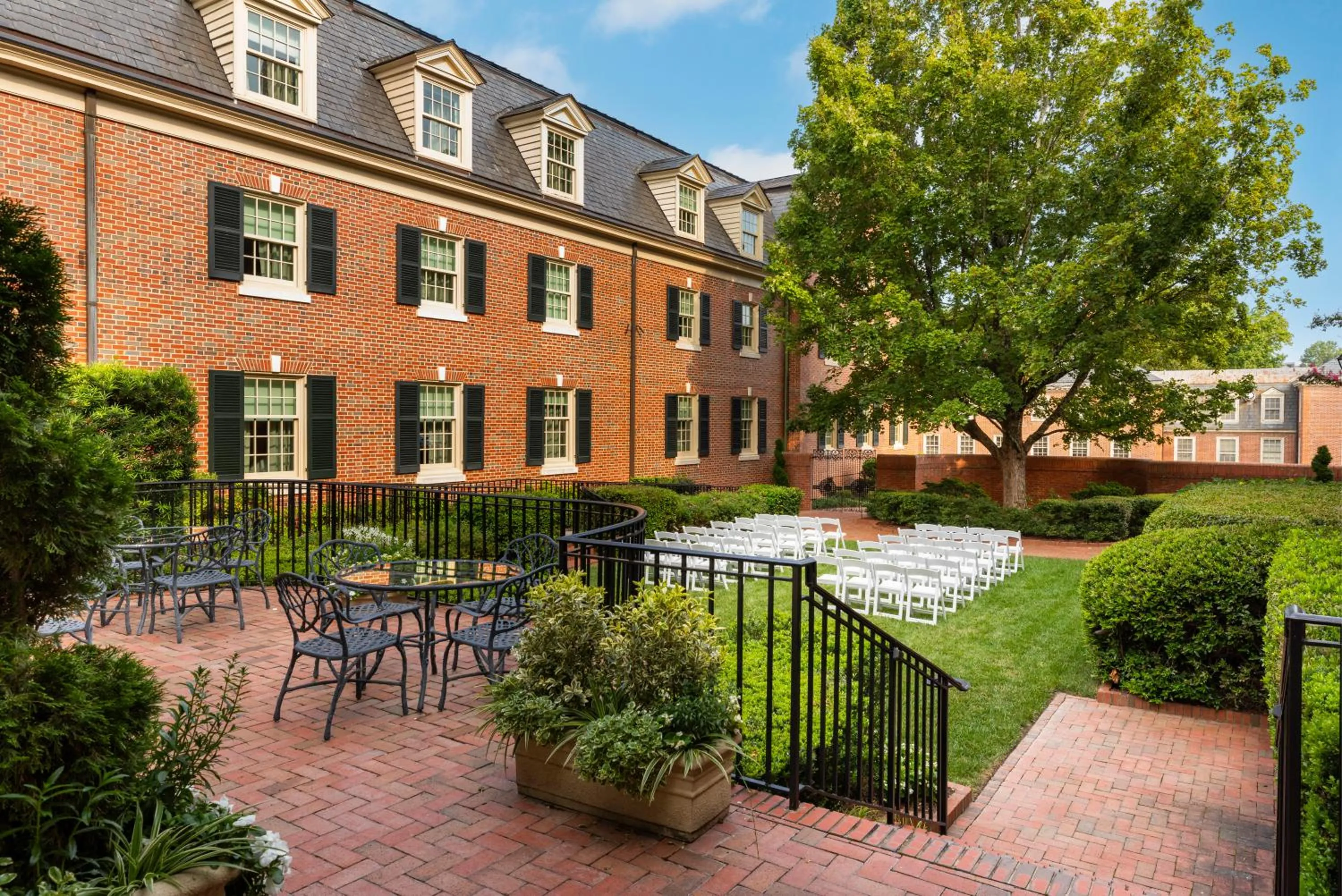Property building in The Carolina Inn, a Destination by Hyatt Hotel