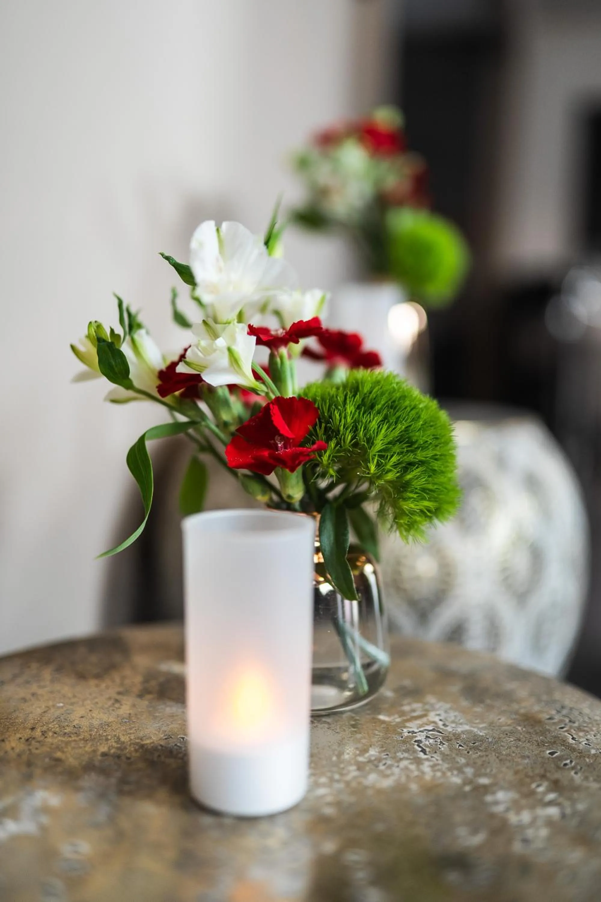 Decorative detail in Le Nid d'Ange