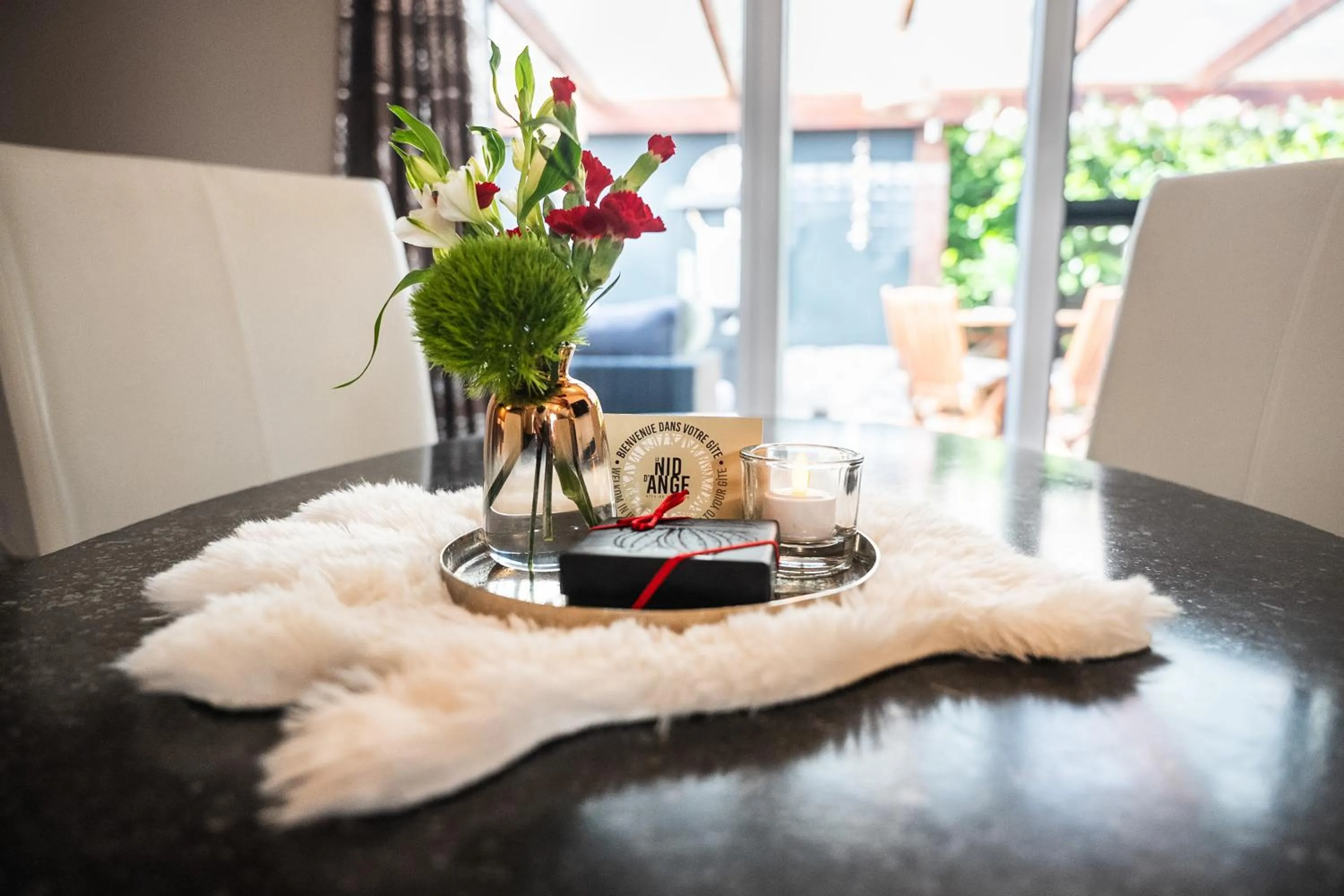 Decorative detail in Le Nid d'Ange