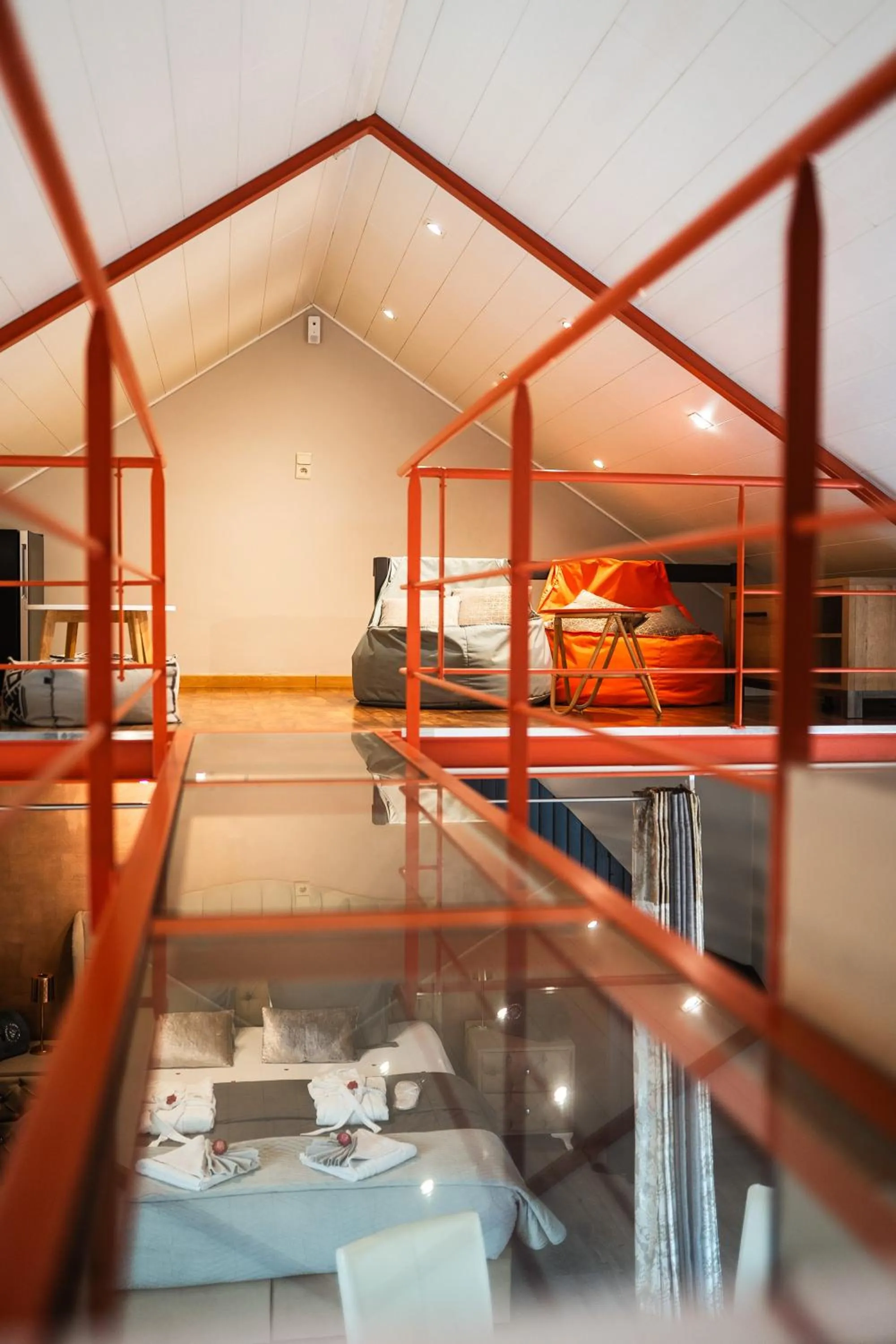 Seating area, Bed in Le Nid d'Ange