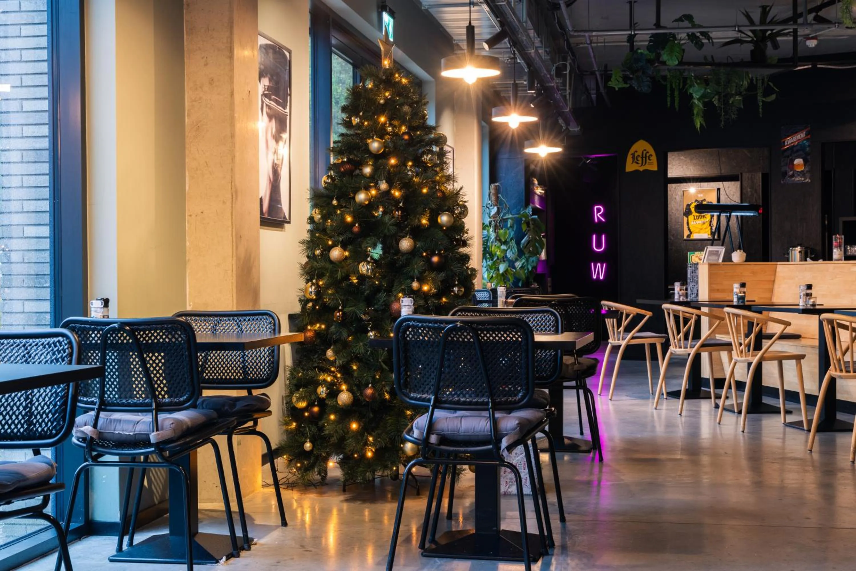 Restaurant/places to eat in Hotel Valkenburg by Mercure - Next to Shimano Experience Center