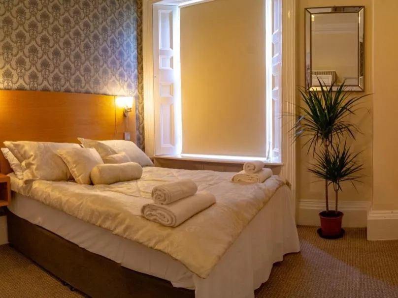 Bedroom, Bed in Church Lane Apartments