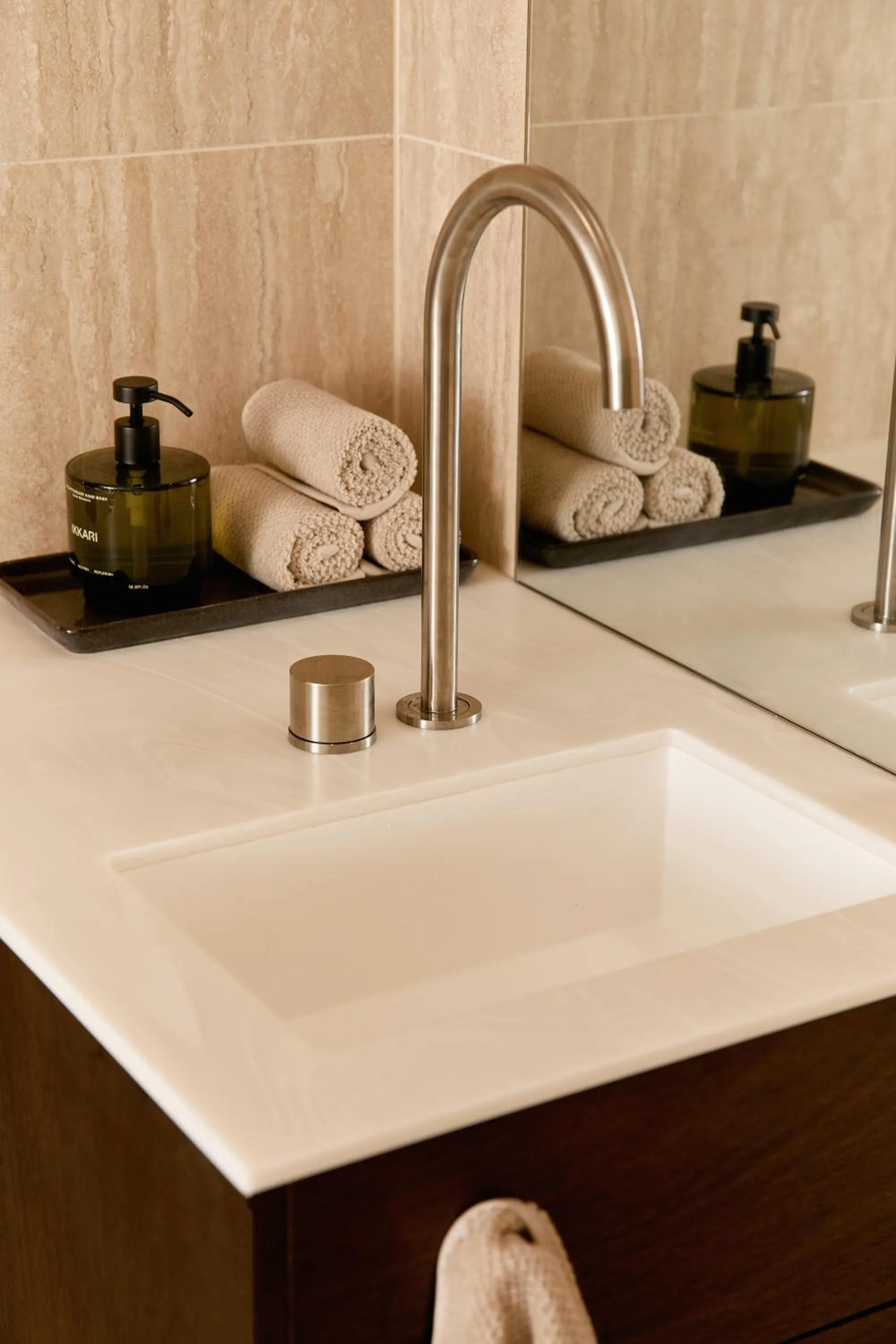 Bathroom in Noosa Parade Holiday Inn