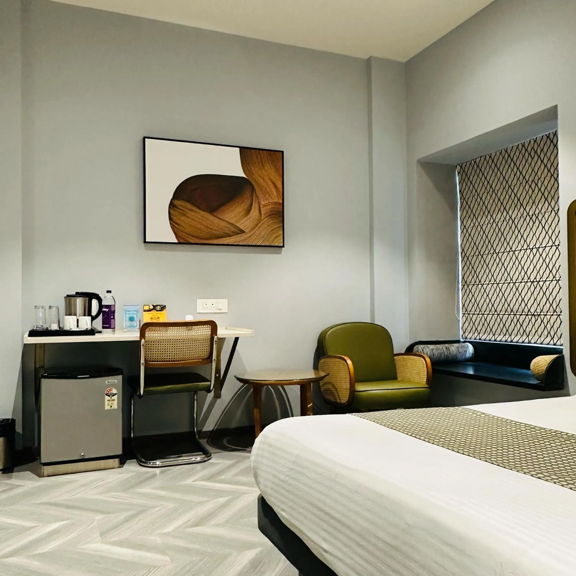 Seating area, Bed in La Serene