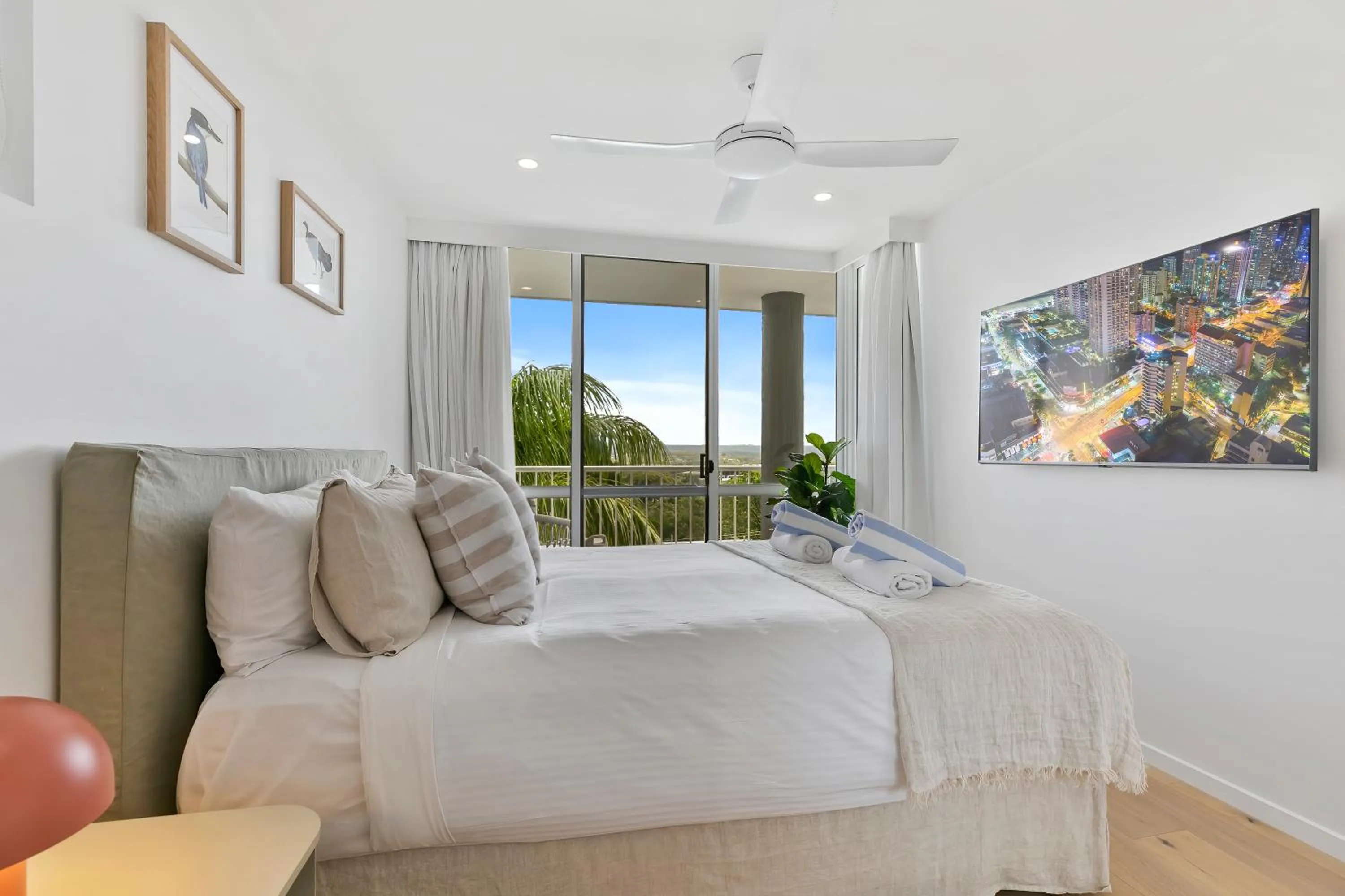 Bed in Noosa Hill Resort