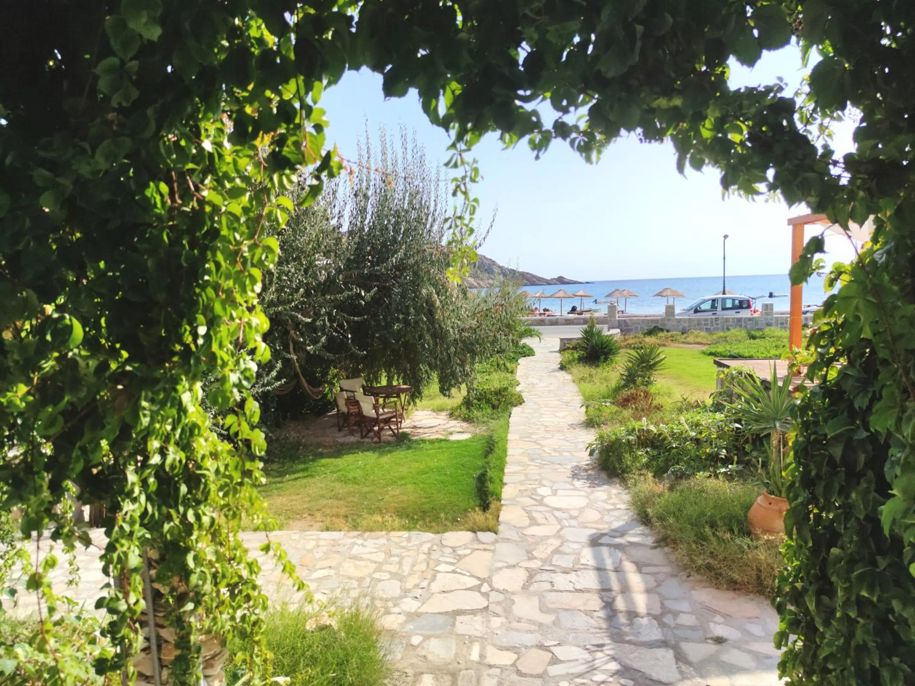 Natural landscape in Nissos Ios