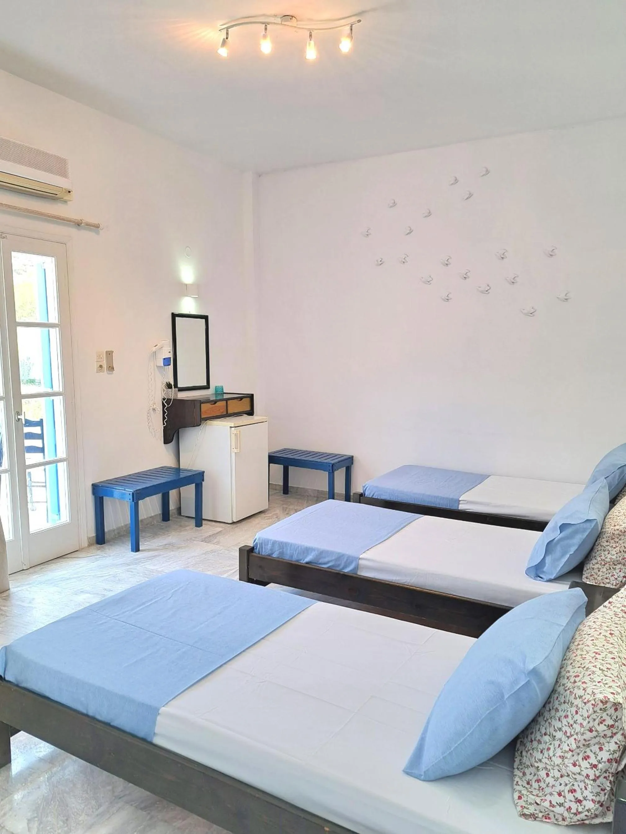 Bedroom in Nissos Ios