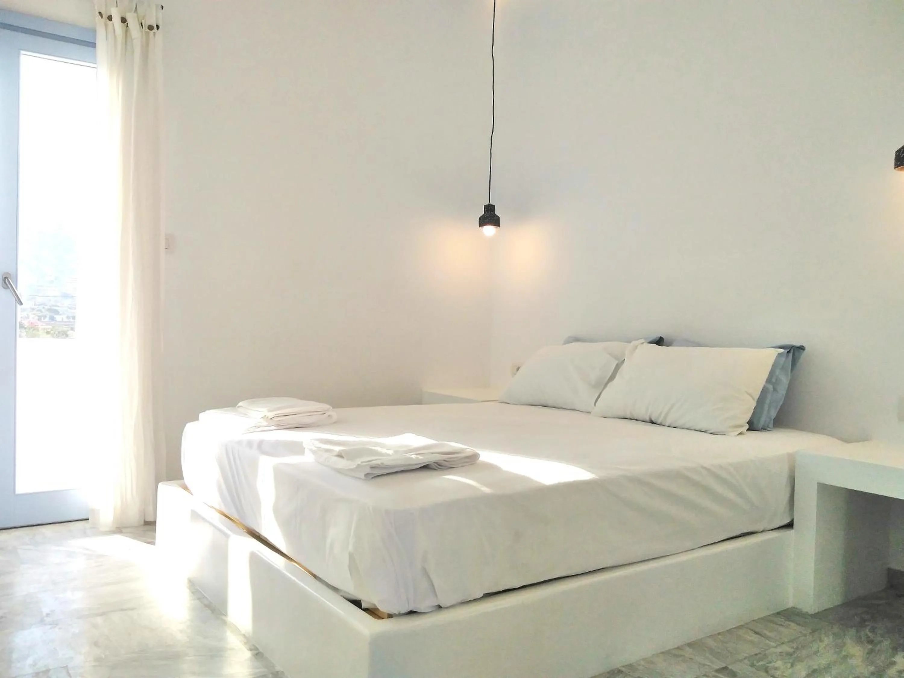 Bedroom in Nissos Ios