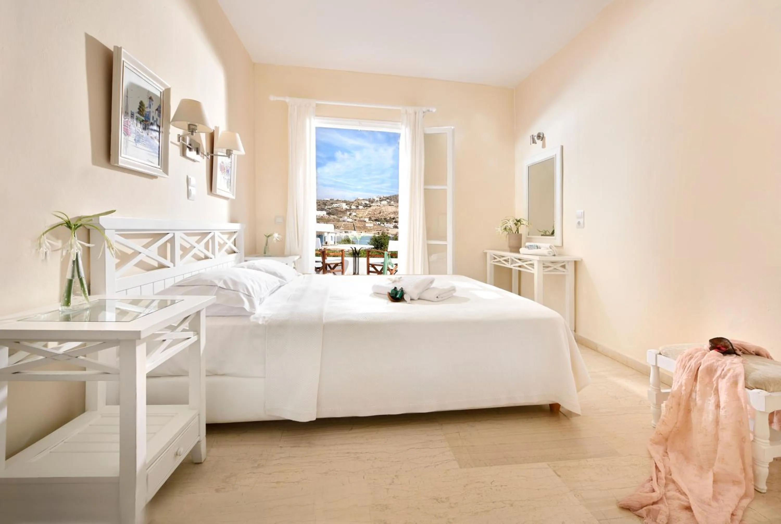 Balcony/Terrace, Bed in Erato Hotel Mykonos