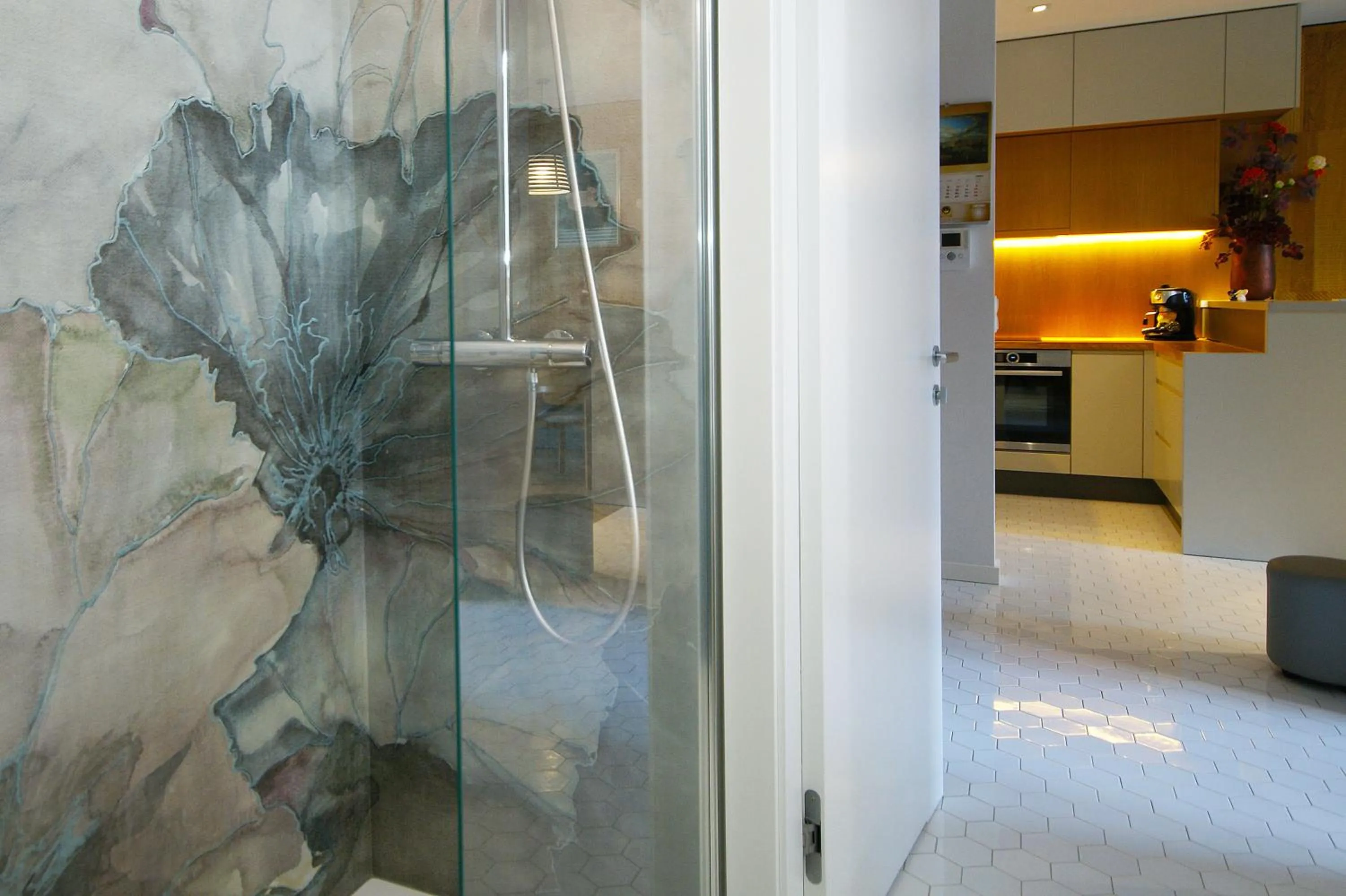 Shower in IRS ROYAL APARTMENTS Apartamenty IRS Neptun Park