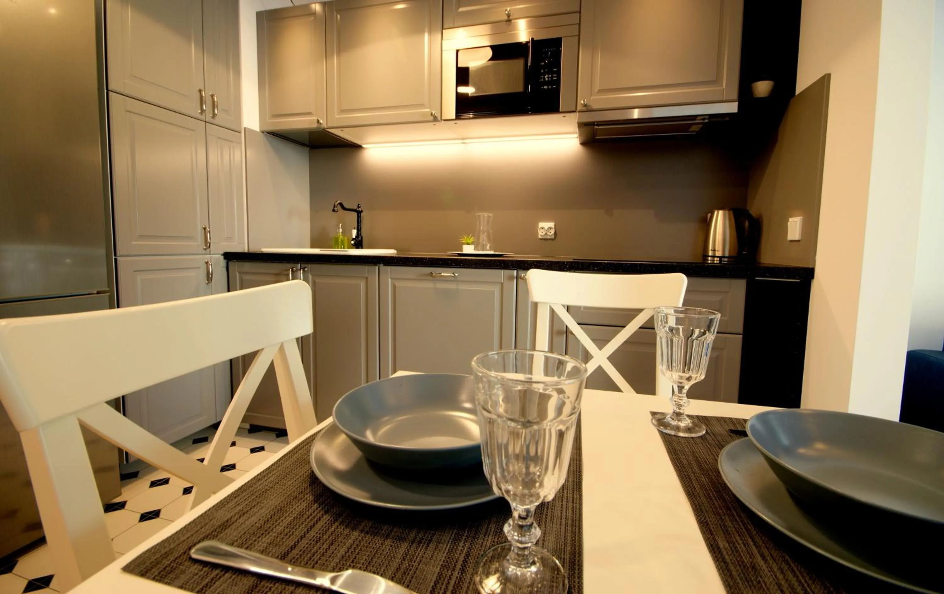 Kitchen or kitchenette in IRS ROYAL APARTMENTS Apartamenty IRS Neptun Park
