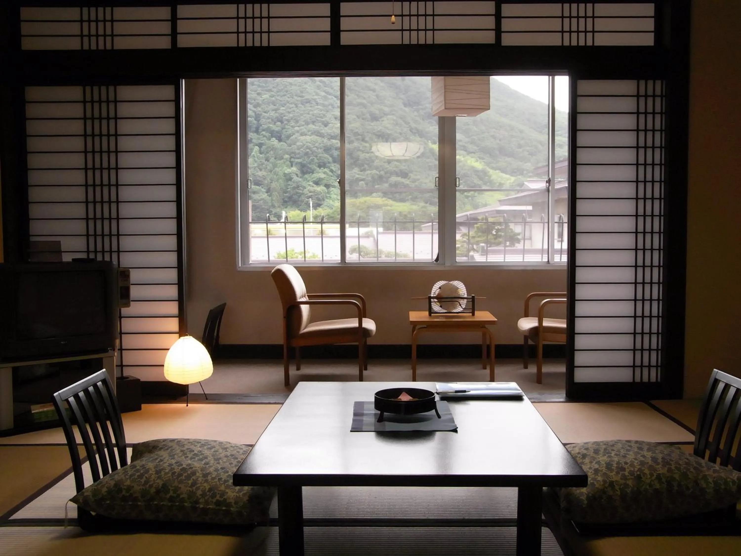 Photo of the whole room in Shouhakutei Azumaso