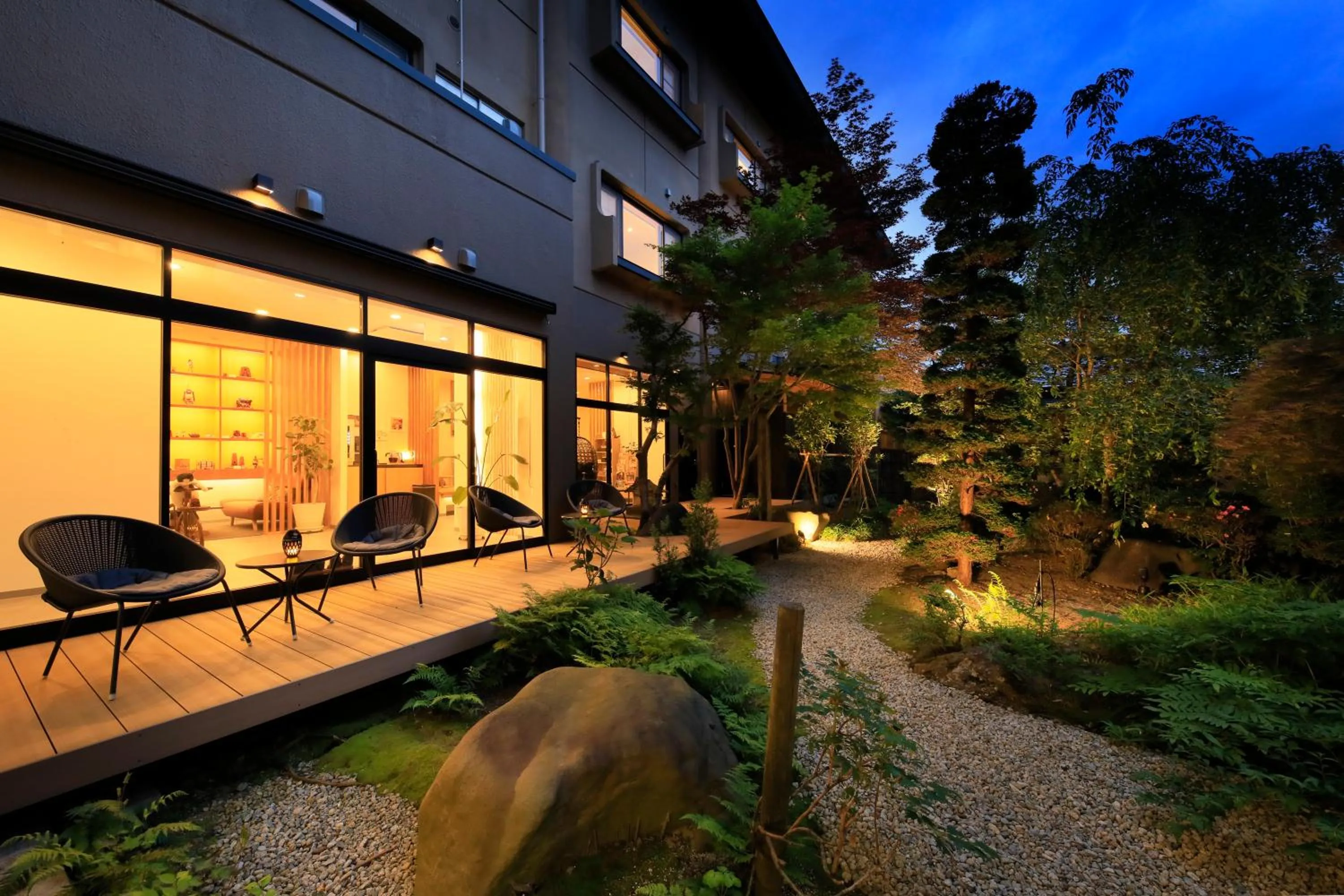 Area and facilities in Shouhakutei Azumaso