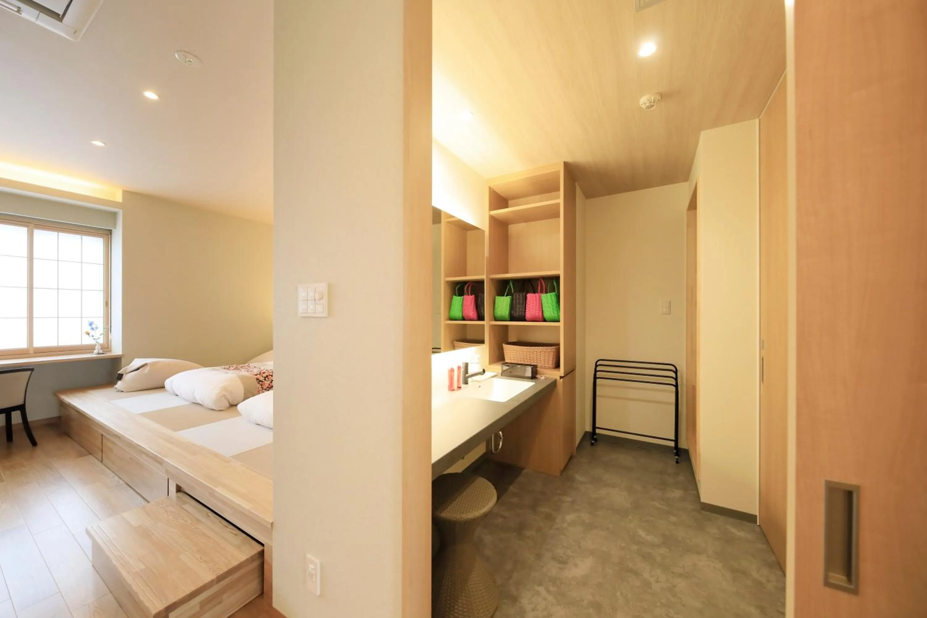 Photo of the whole room, Bed in Shouhakutei Azumaso