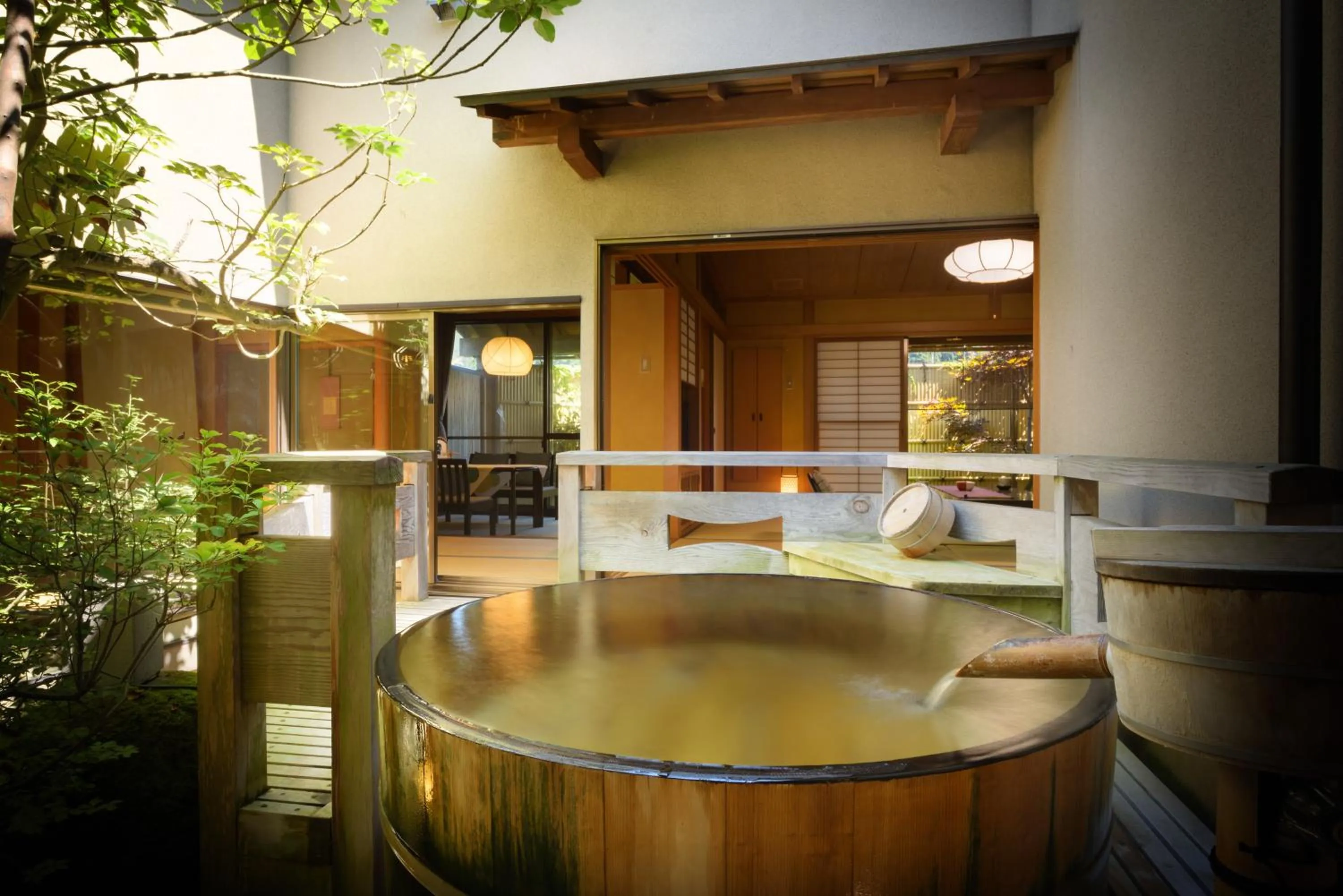 Photo of the whole room in Shouhakutei Azumaso