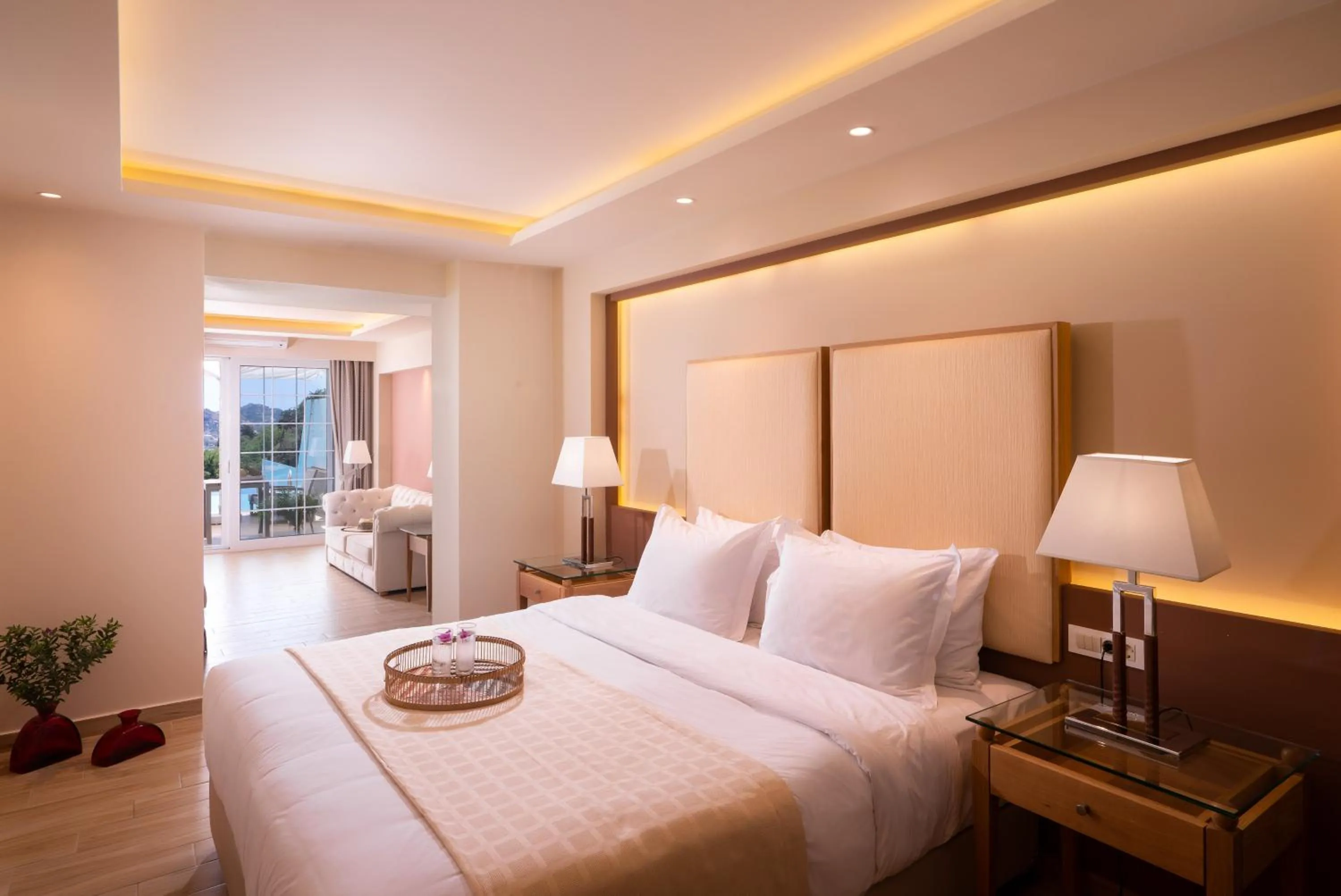 Bed in Avalon Palace Hotel