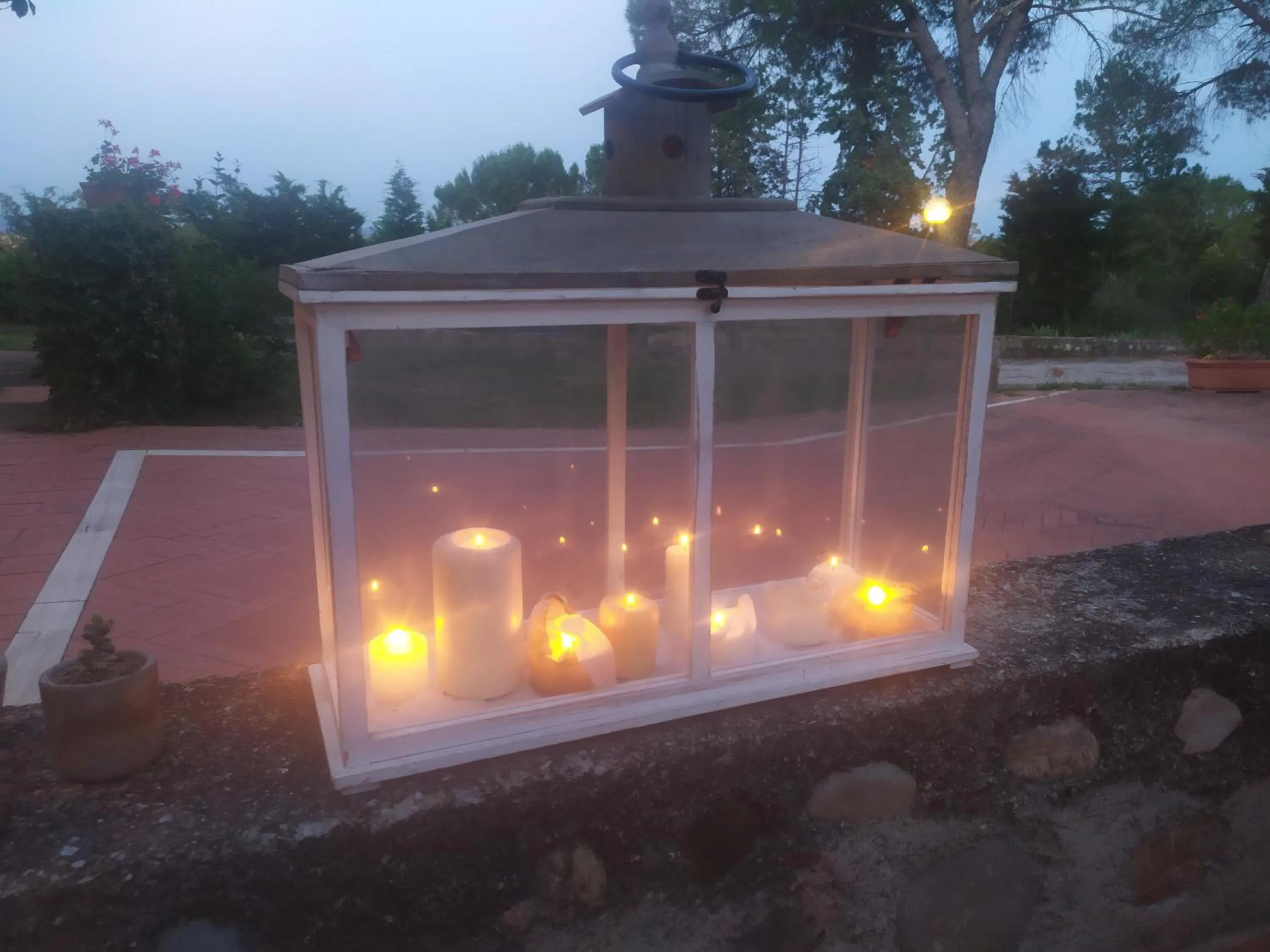 Night in DAGO Farmhouse