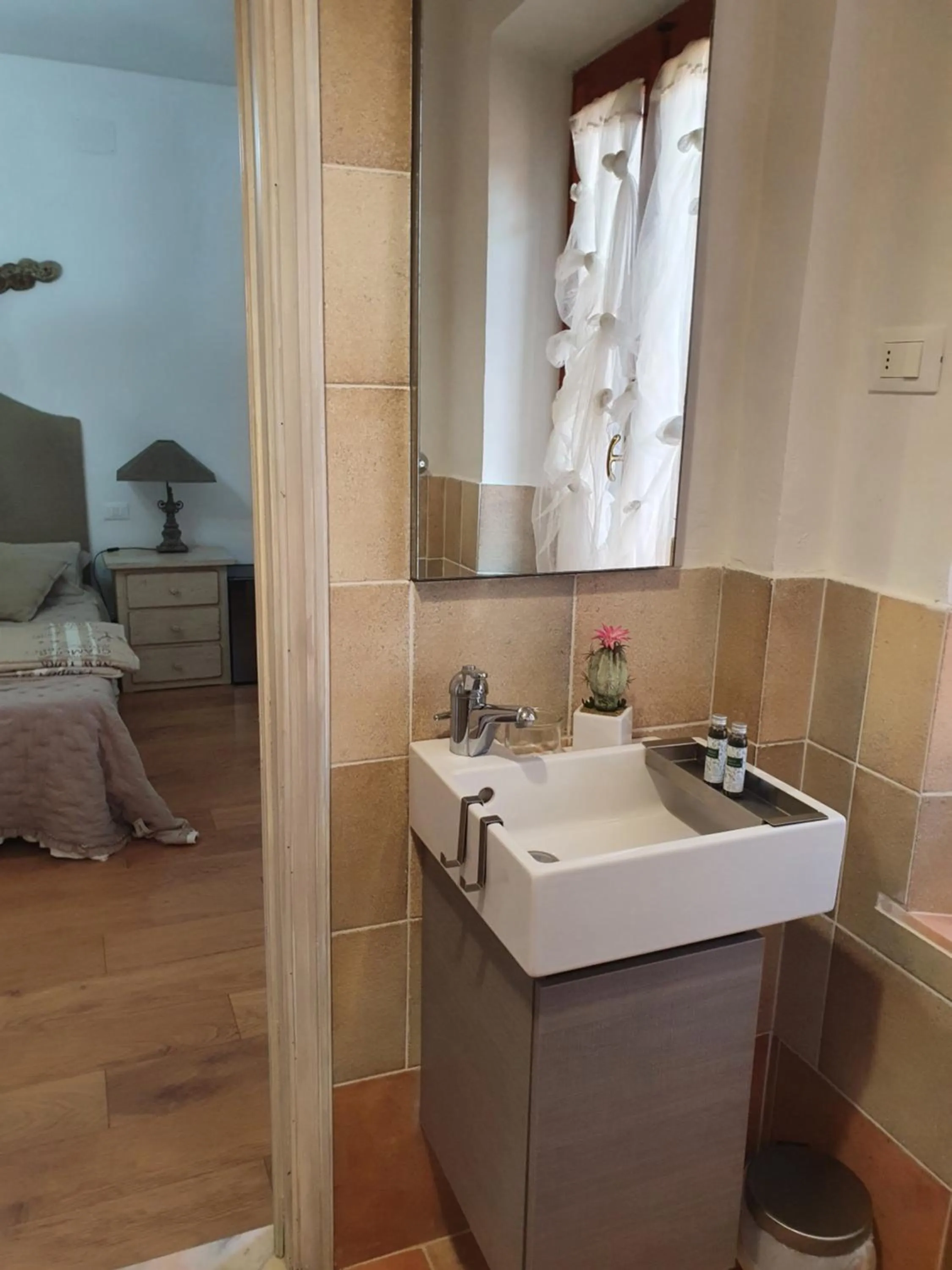 Bathroom, Bed in DAGO Farmhouse