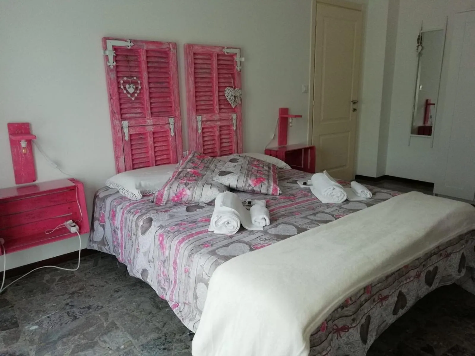 Bed in Good Morning Shopping