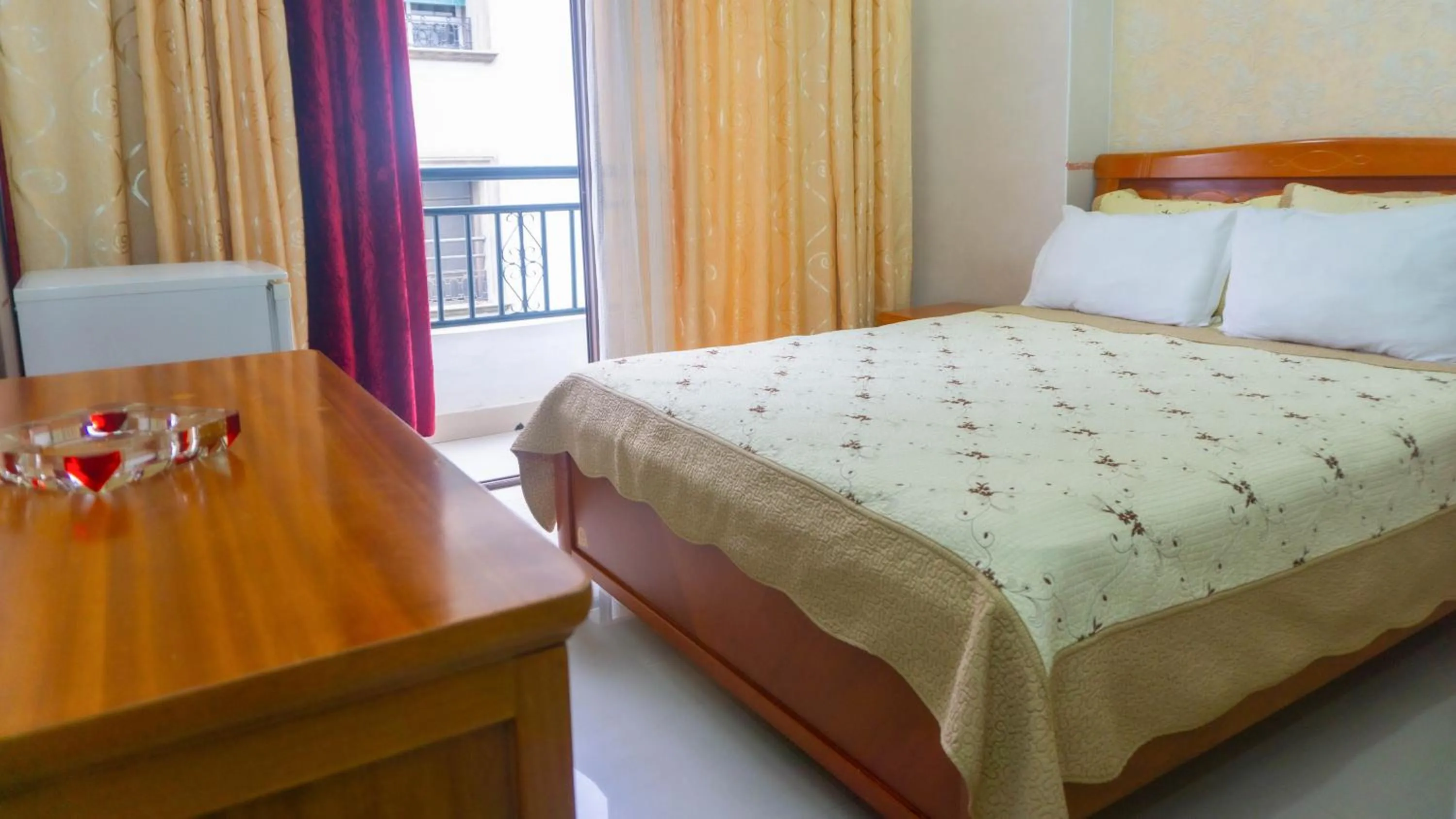 Bed in Hôtel Atenas