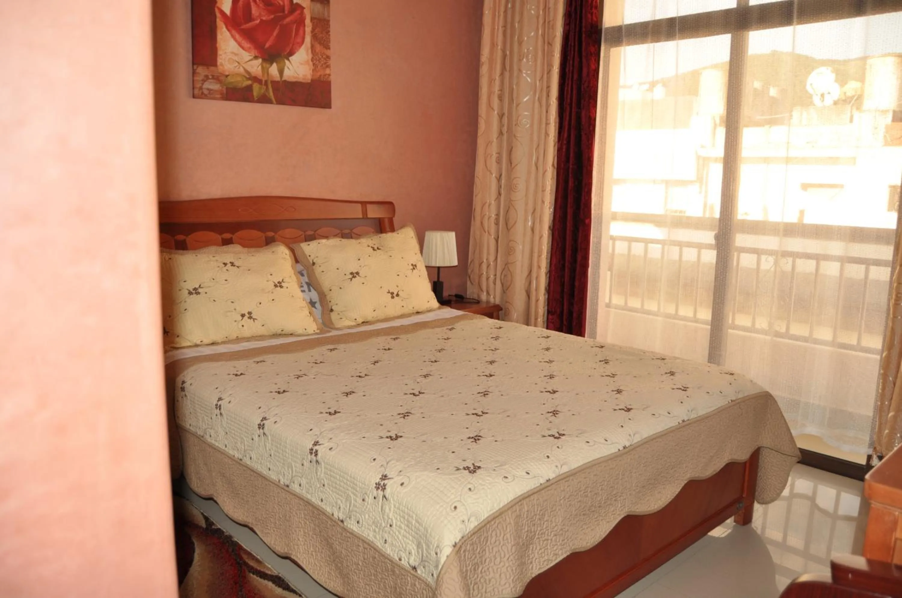 Day, Bed in Hôtel Atenas