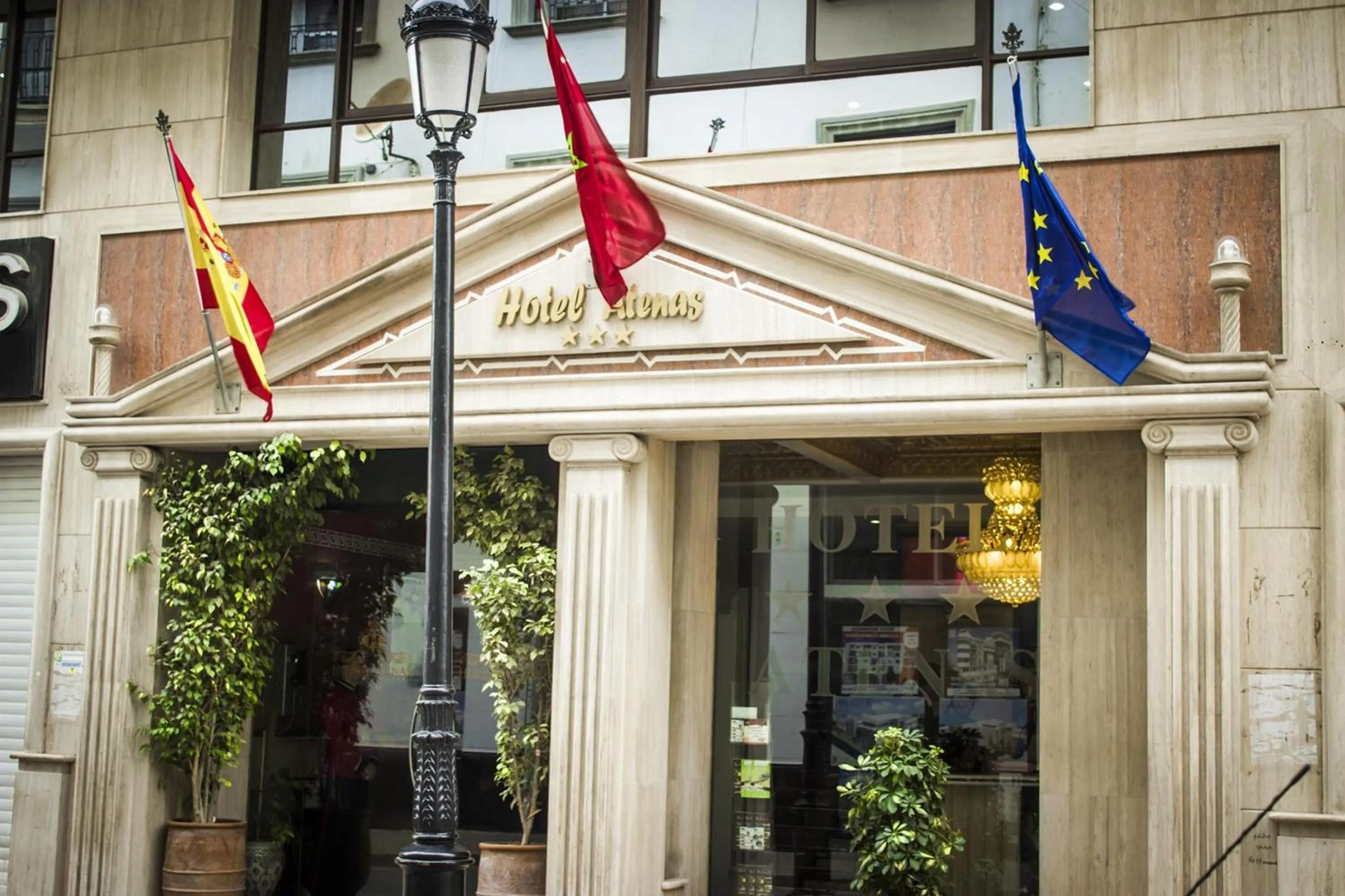 Facade/entrance in Hôtel Atenas