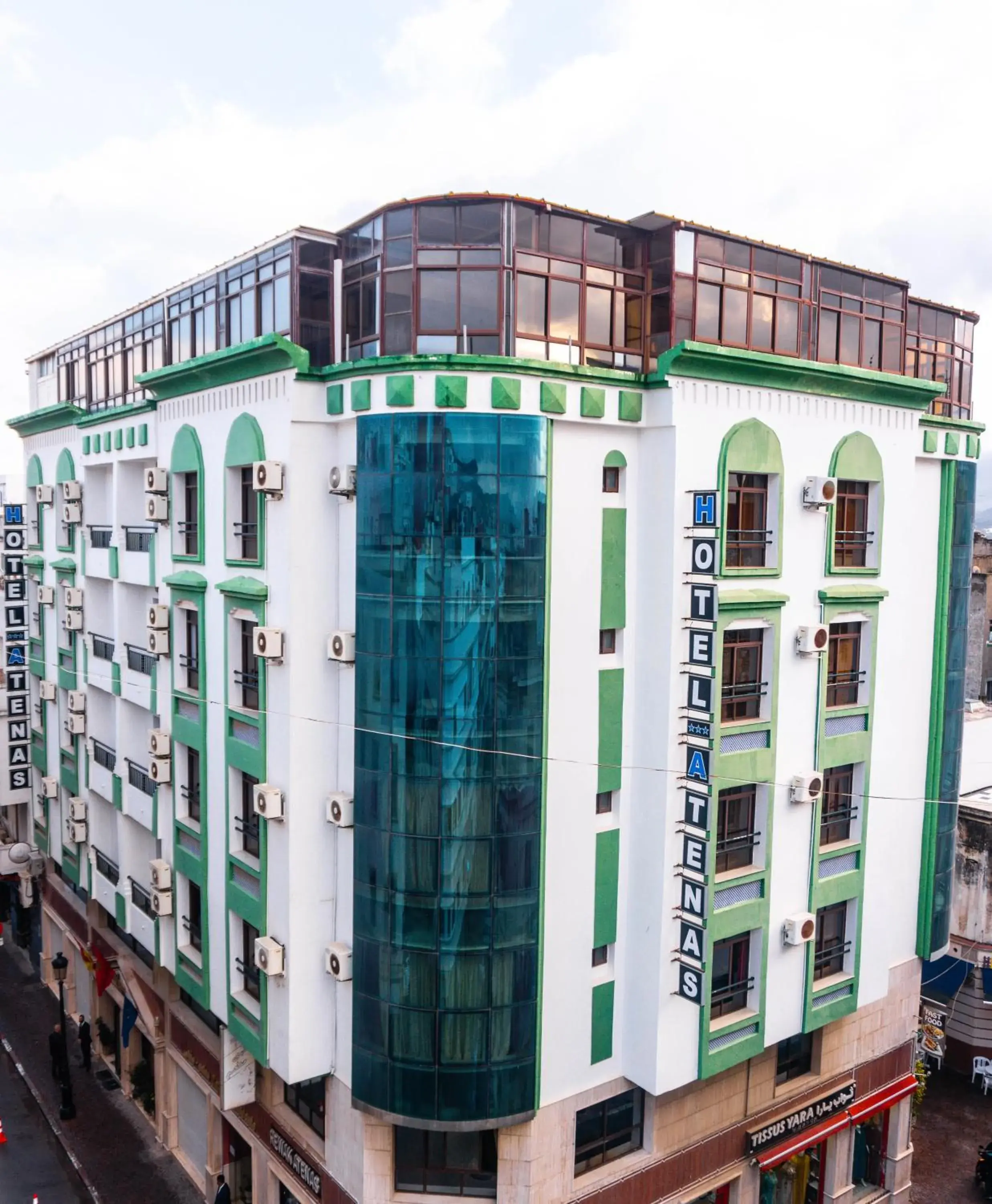 Standard Triple Room in Hôtel Atenas Standard Triple Room in Hôtel Atenas