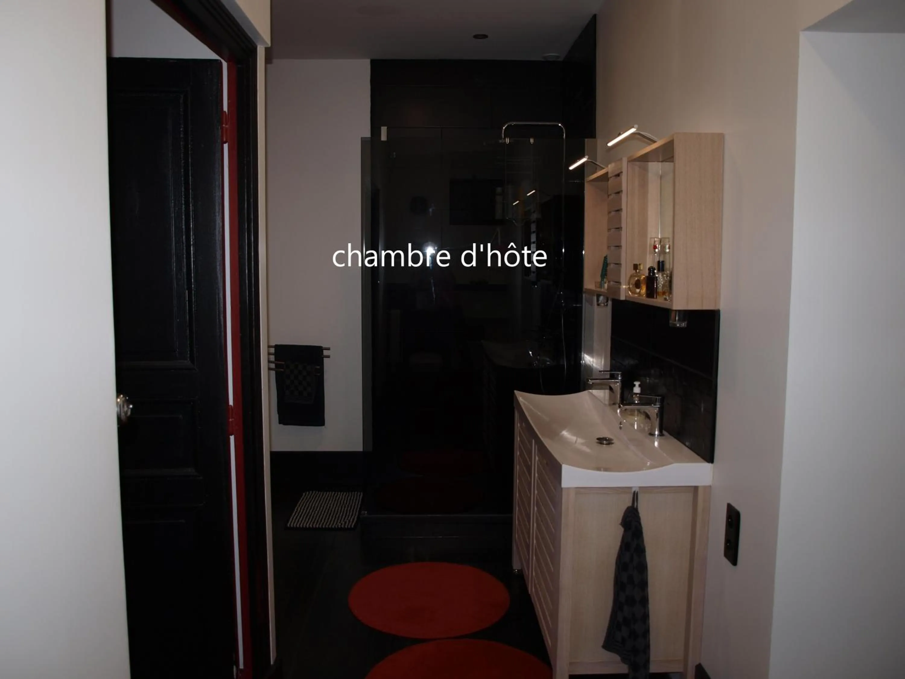 Bathroom in Calme et Volupté