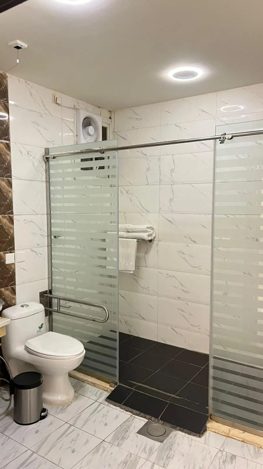 Toilet in فندق جولدن نايت Golden Night Hotel