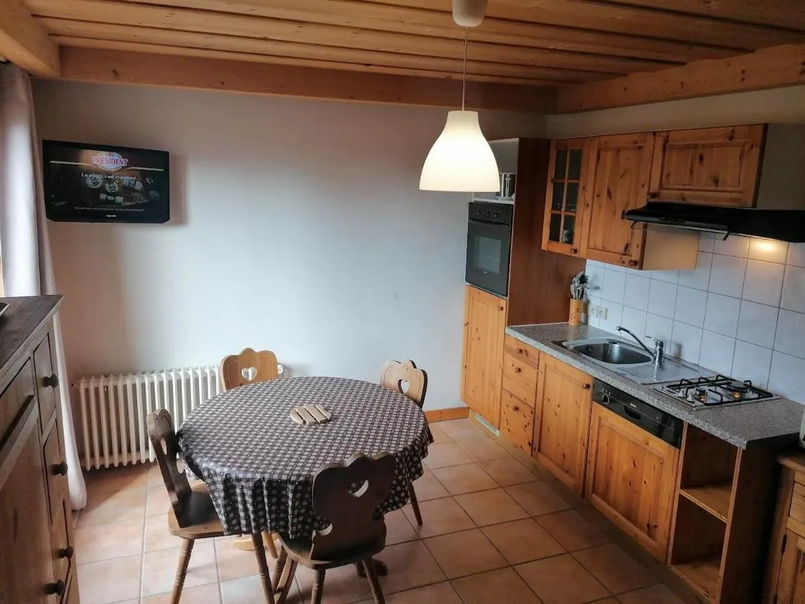 Kitchen or kitchenette in Résidence Chalet des Granges