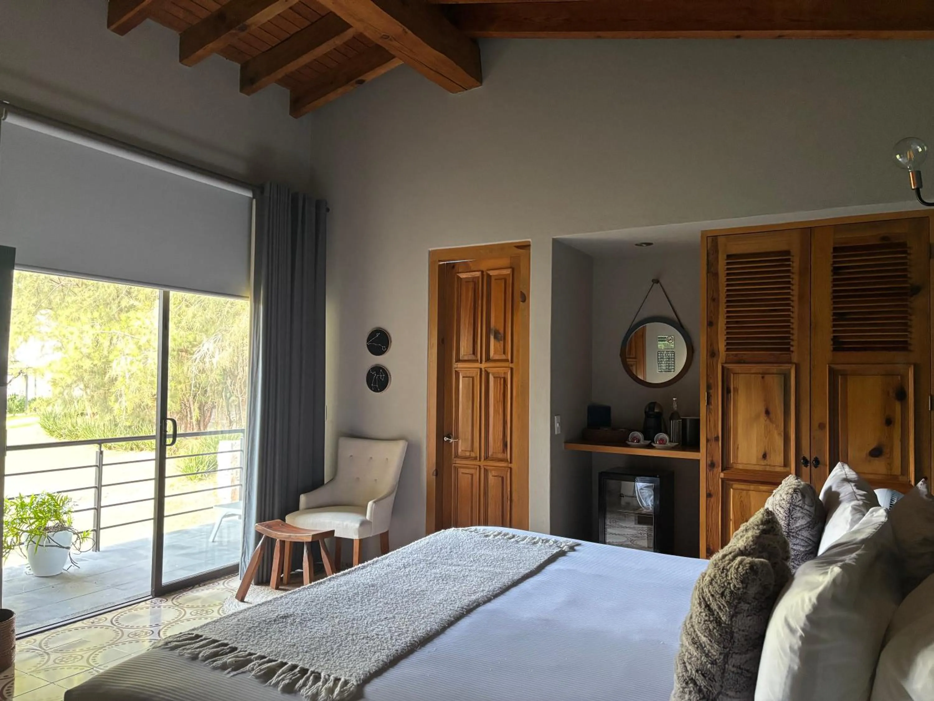 Photo of the whole room, Bed in Hotel Boutique Unico Avandaro