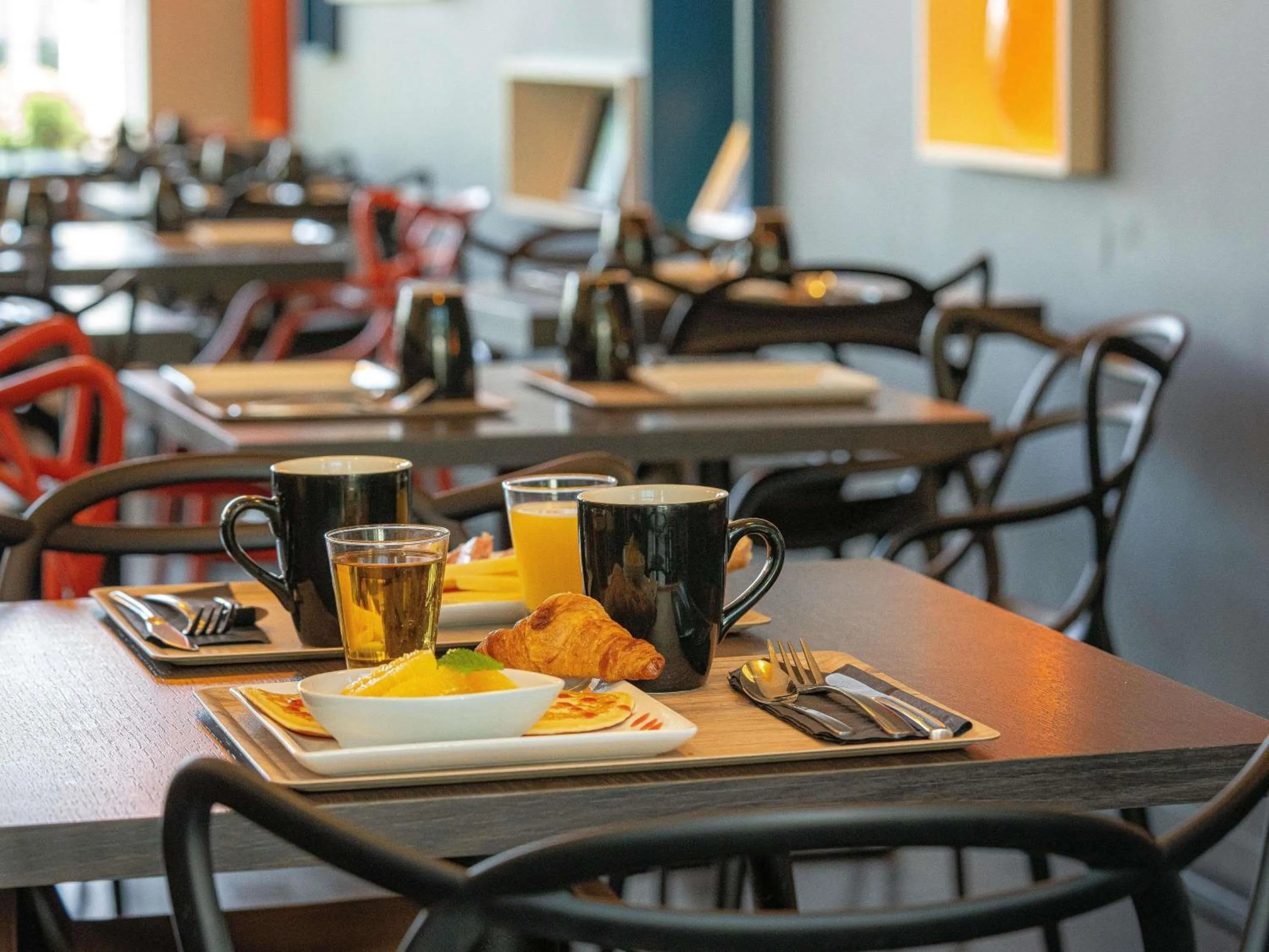 Breakfast in ibis Styles Saumur Gare Centre