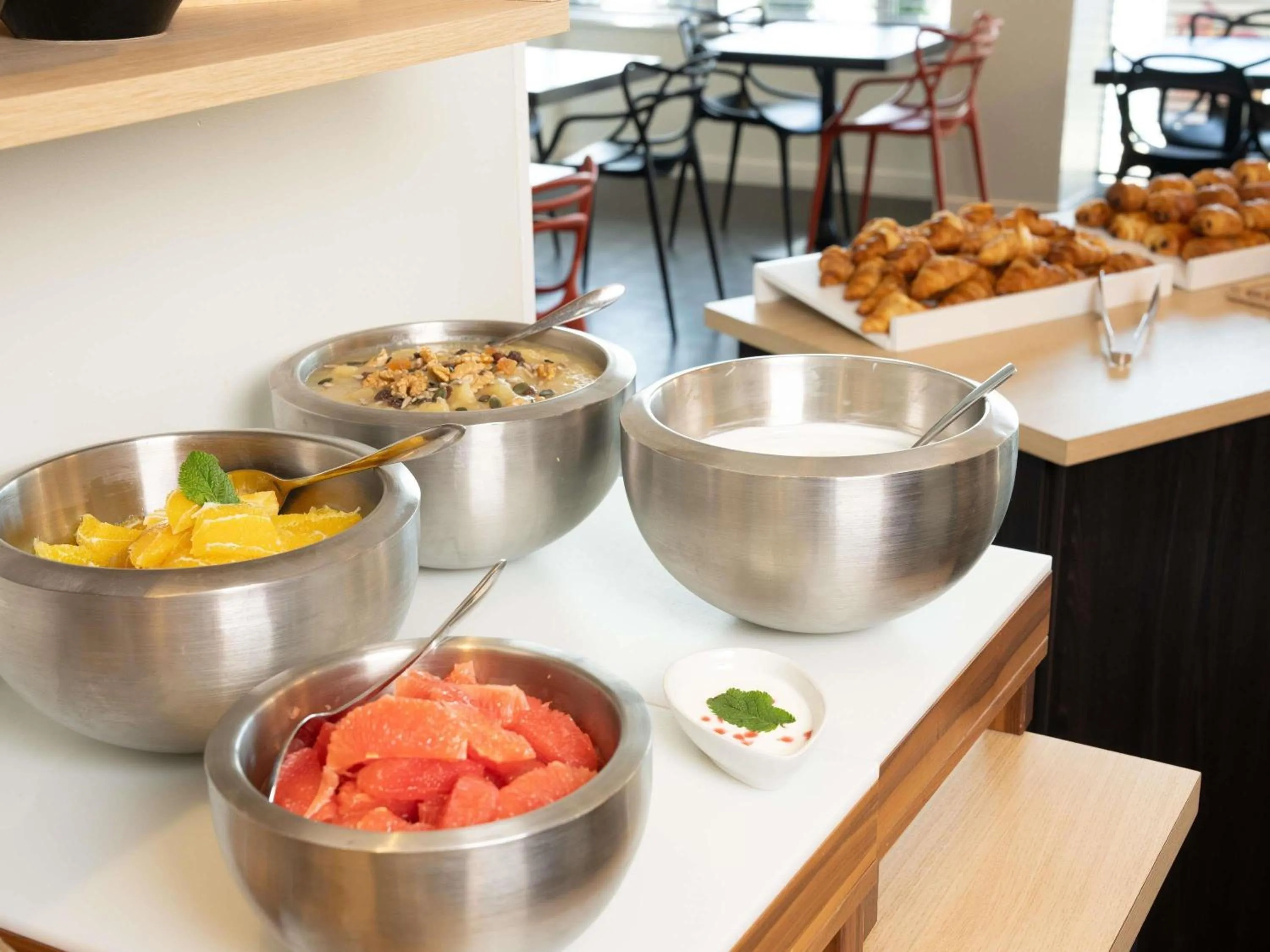 Breakfast in ibis Styles Saumur Gare Centre