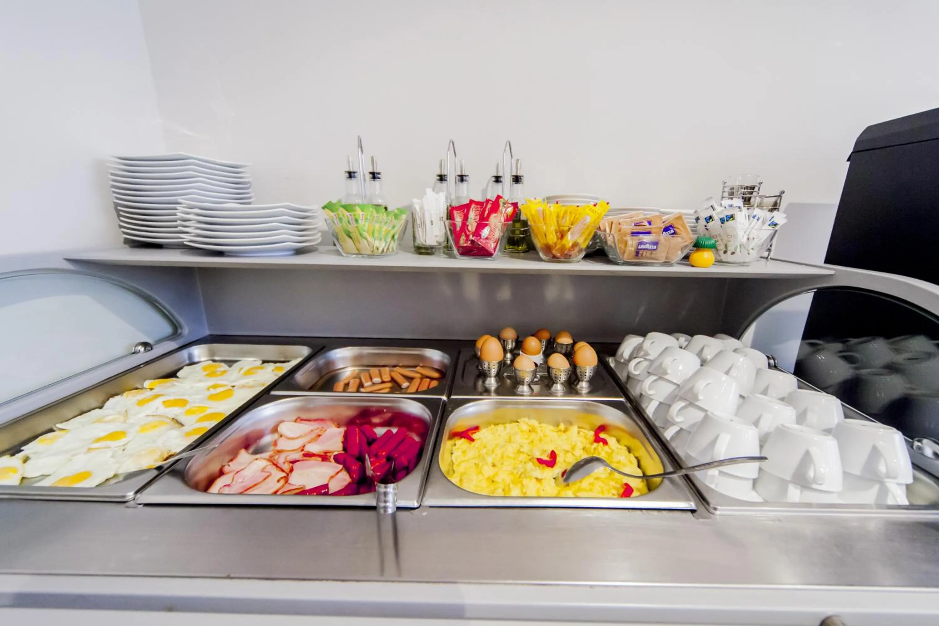 Restaurant/places to eat in Hotel Confort