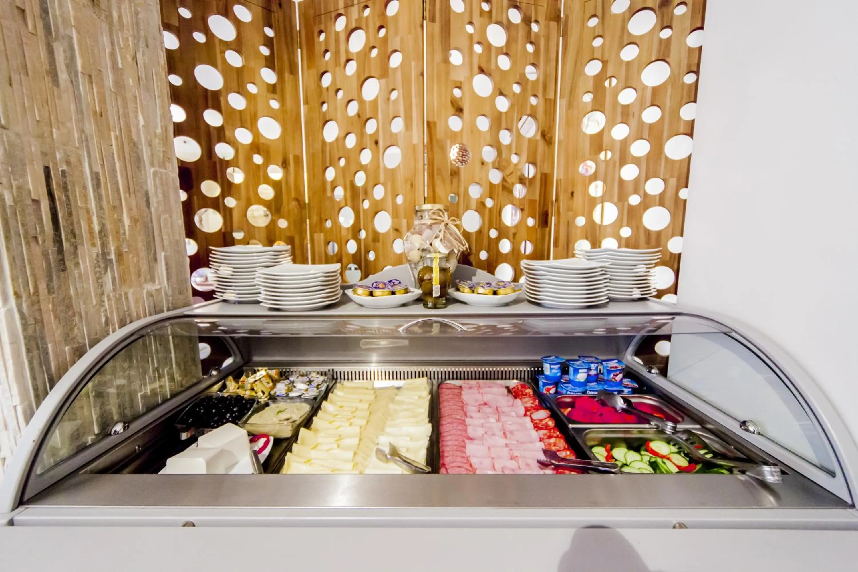 Restaurant/places to eat in Hotel Confort