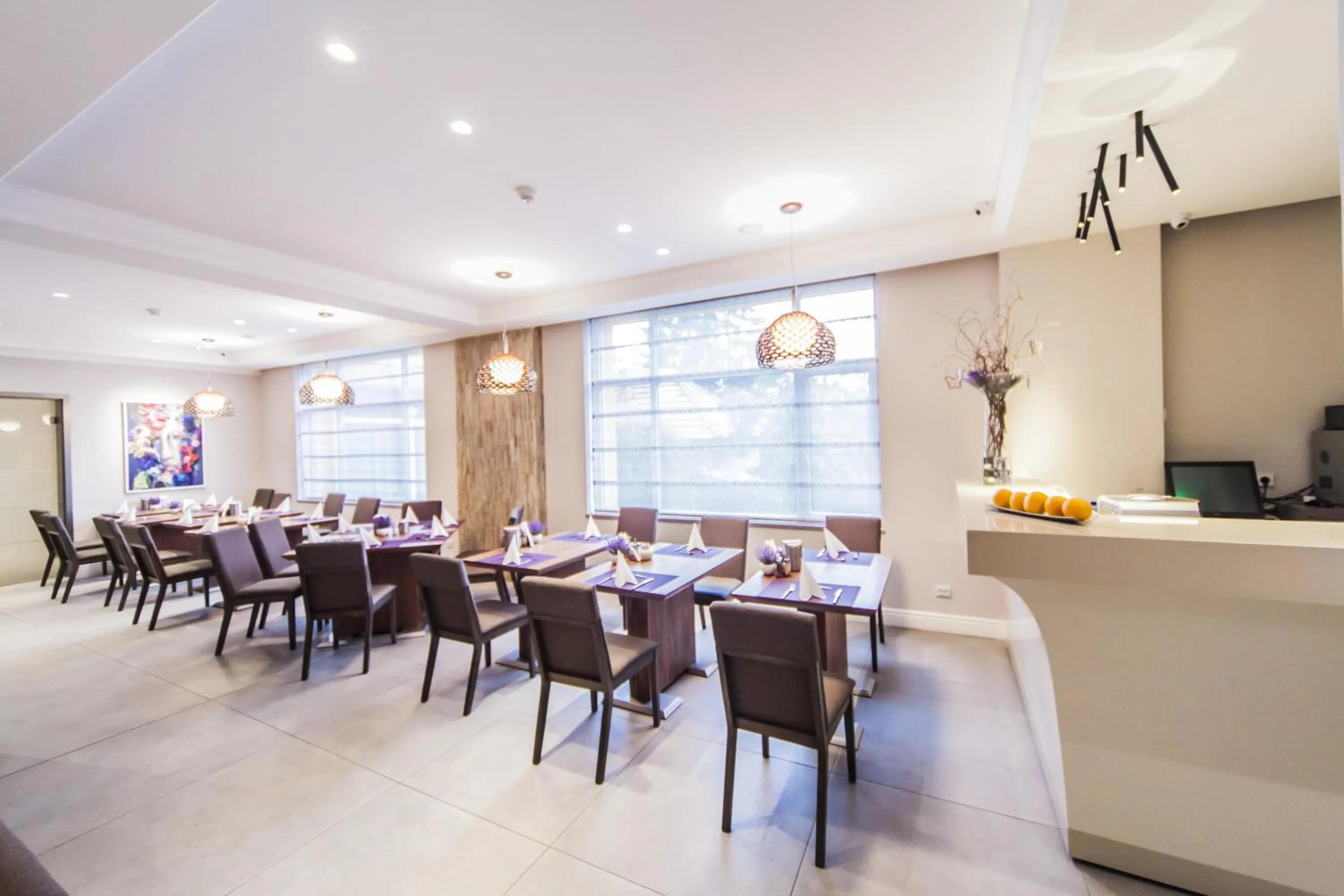 Restaurant/places to eat in Hotel Confort