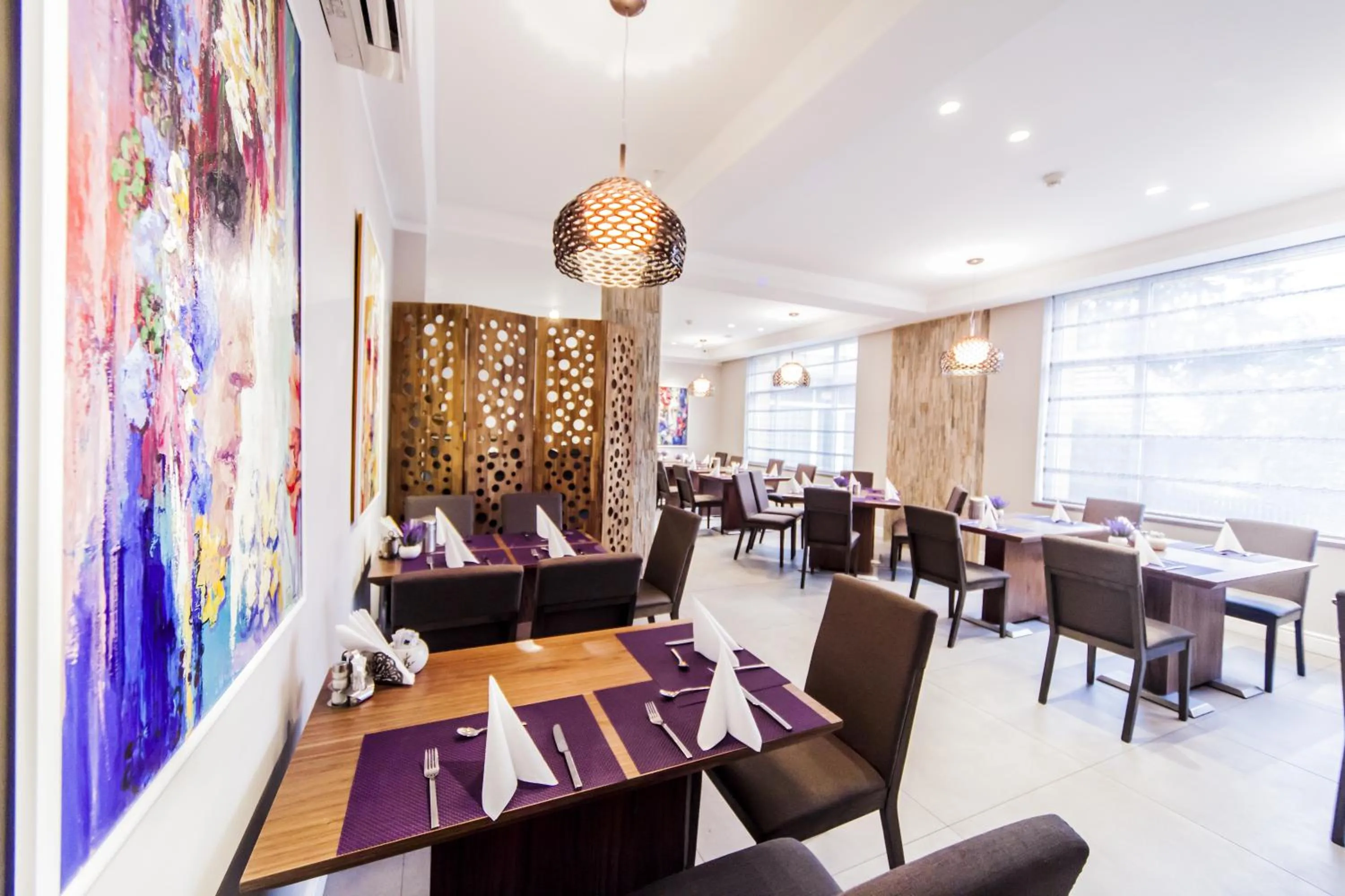 Restaurant/places to eat in Hotel Confort