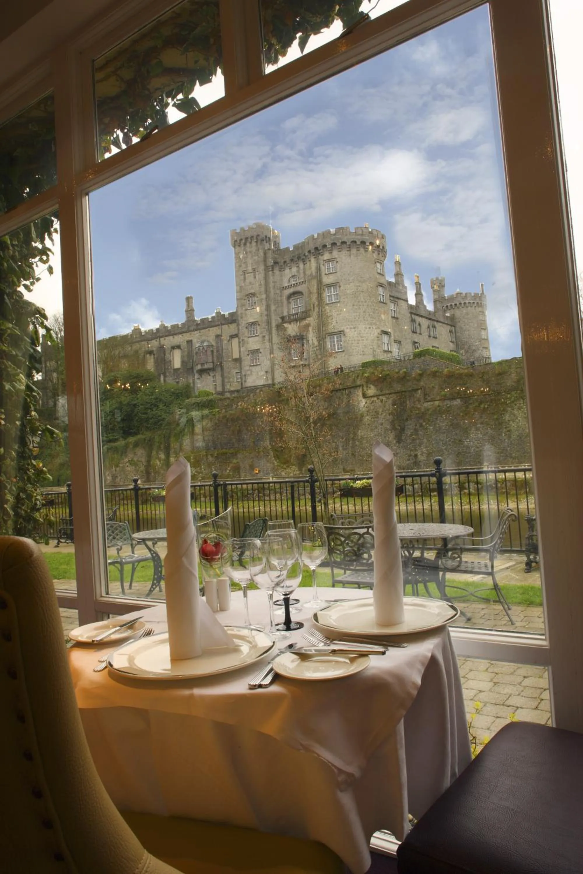 Restaurant/places to eat in Kilkenny River Court Hotel