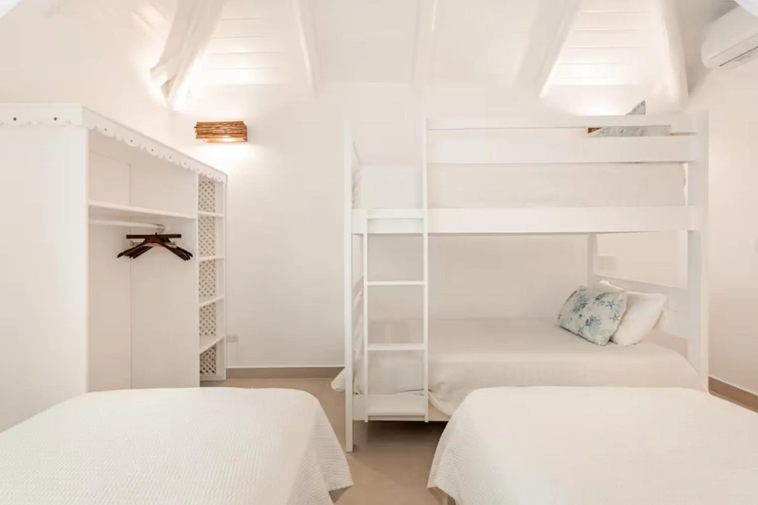 Bed in Caribbean Beach Villa Playa Bonita Las Terrenas