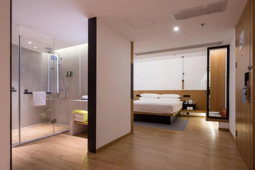 Photo of the whole room, Bed in Fairfield by Marriott Guangzhou Tianhe Park