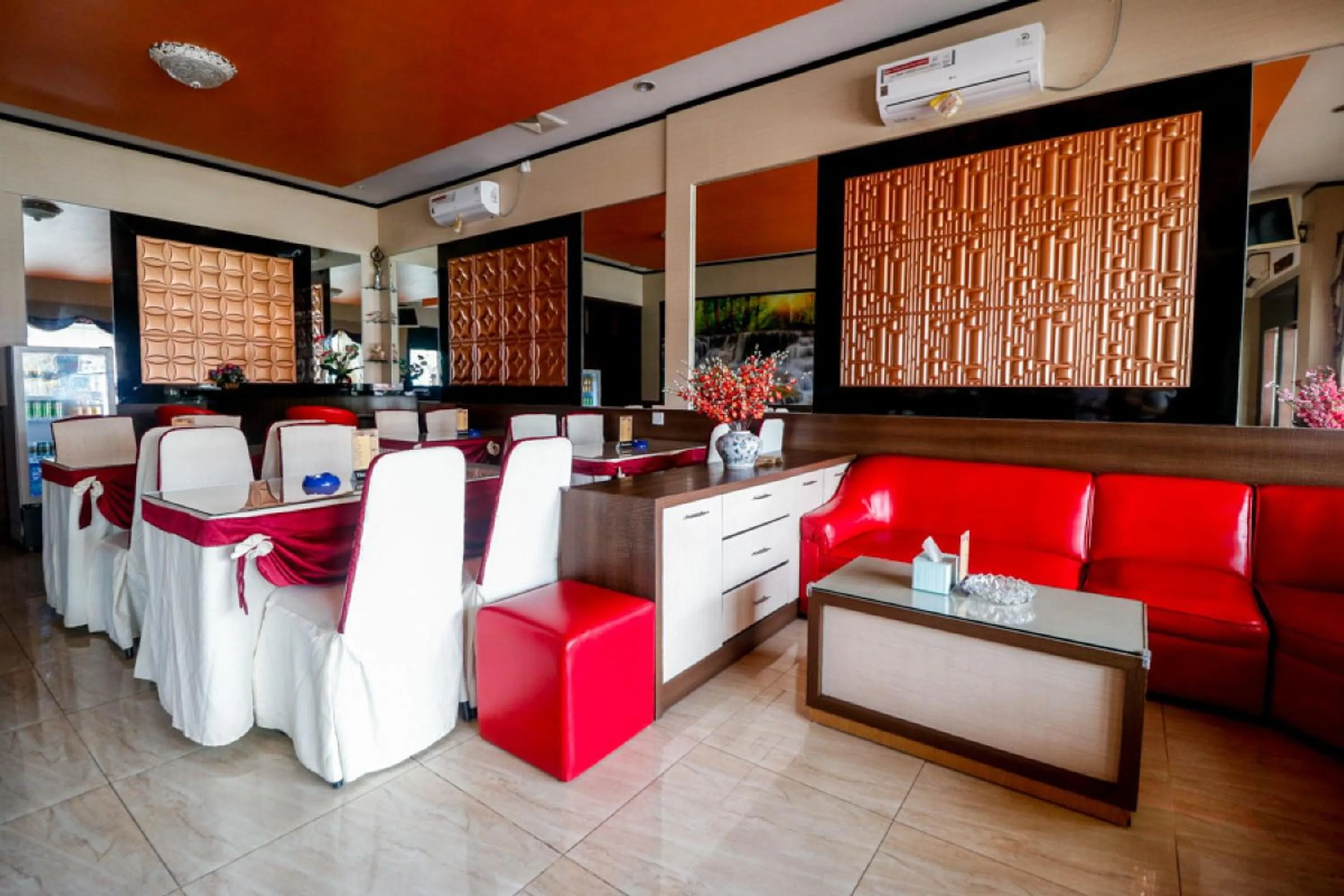 Restaurant/places to eat in RedDoorz Plus near DC Mall Batam