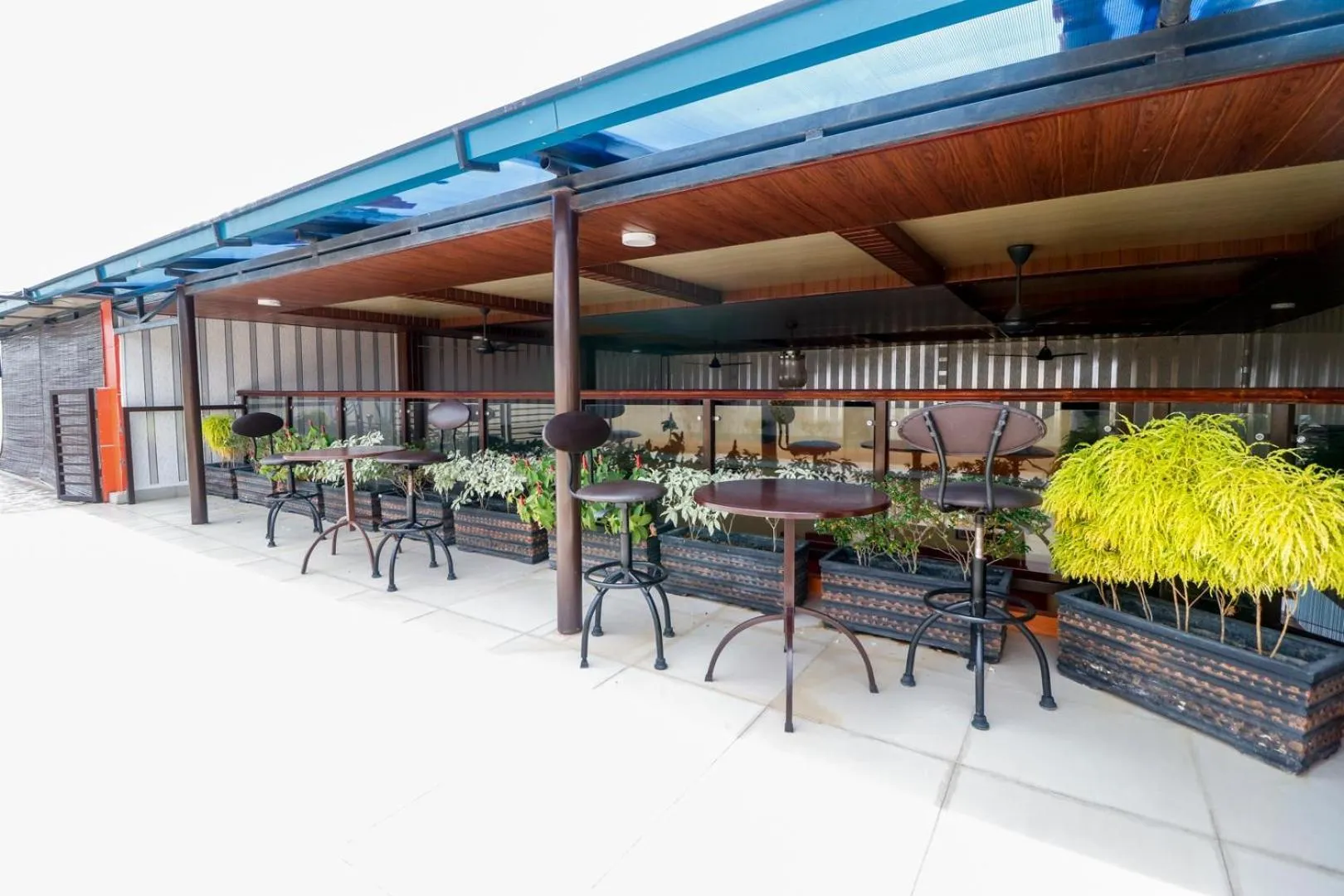 Area and facilities in RedDoorz Plus near DC Mall Batam