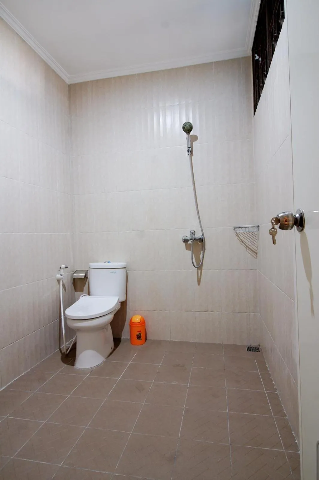 RedDoorz near Sanan Malang