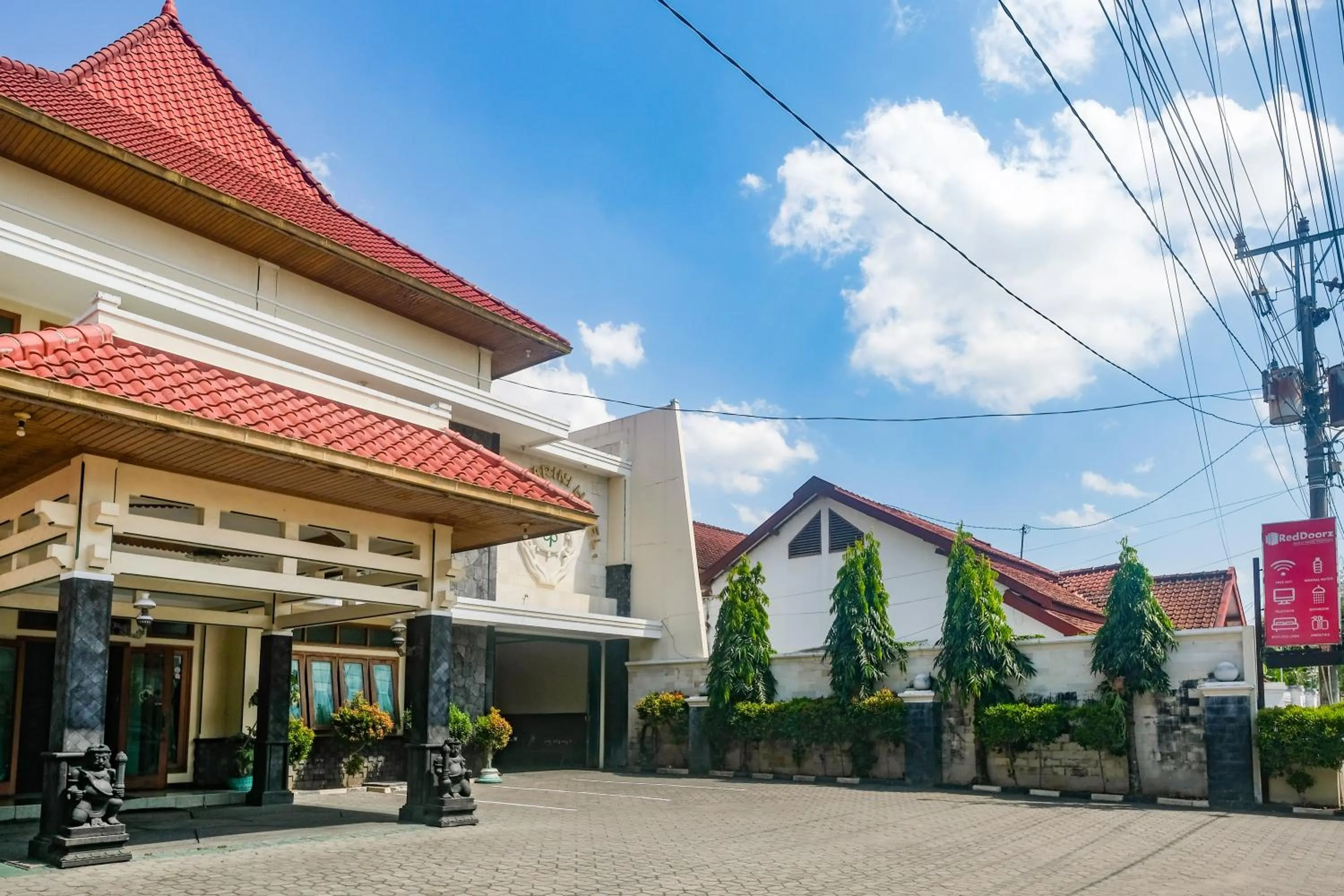 Property building in RedDoorz near XT Square Yogyakarta