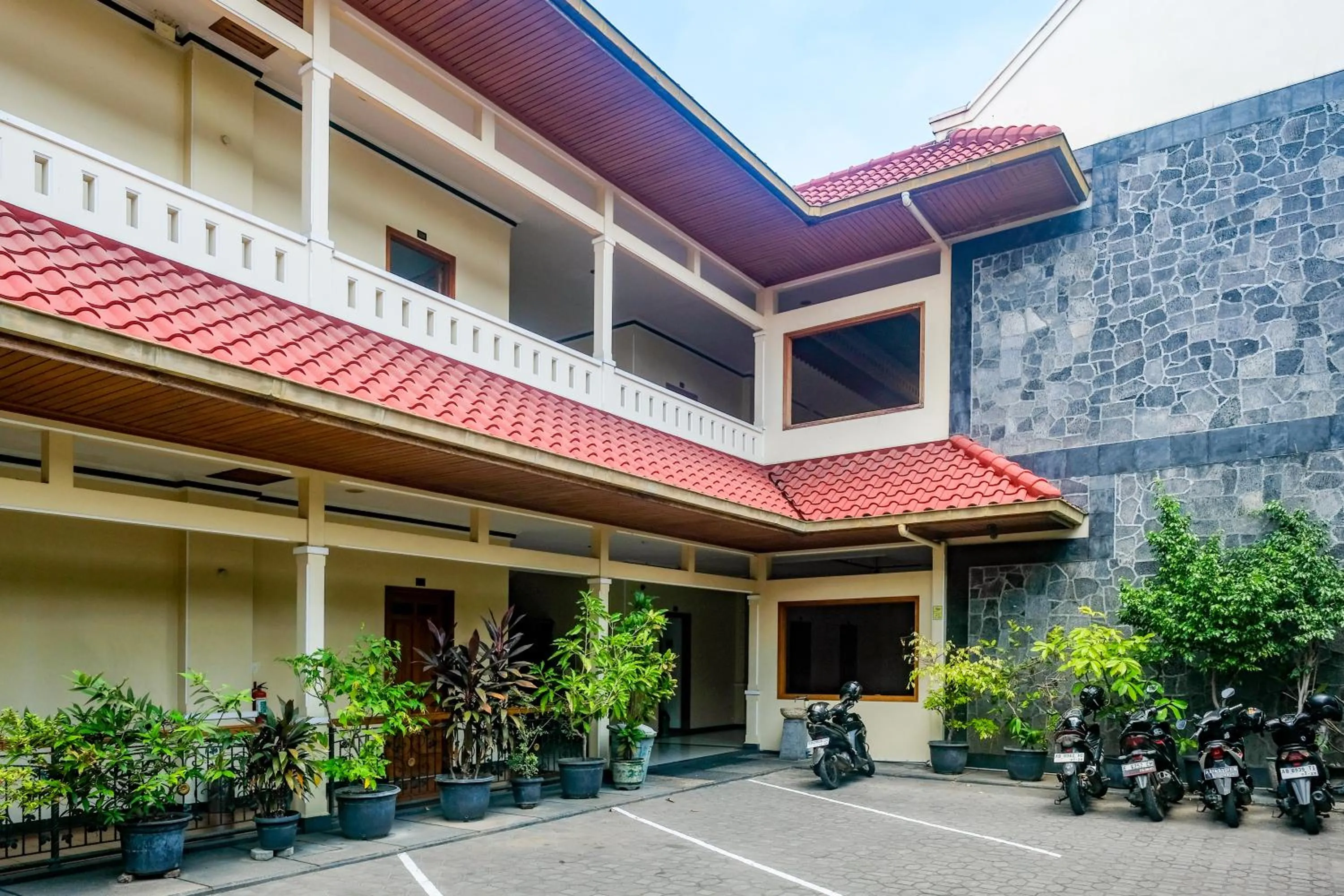 Property building in RedDoorz near XT Square Yogyakarta