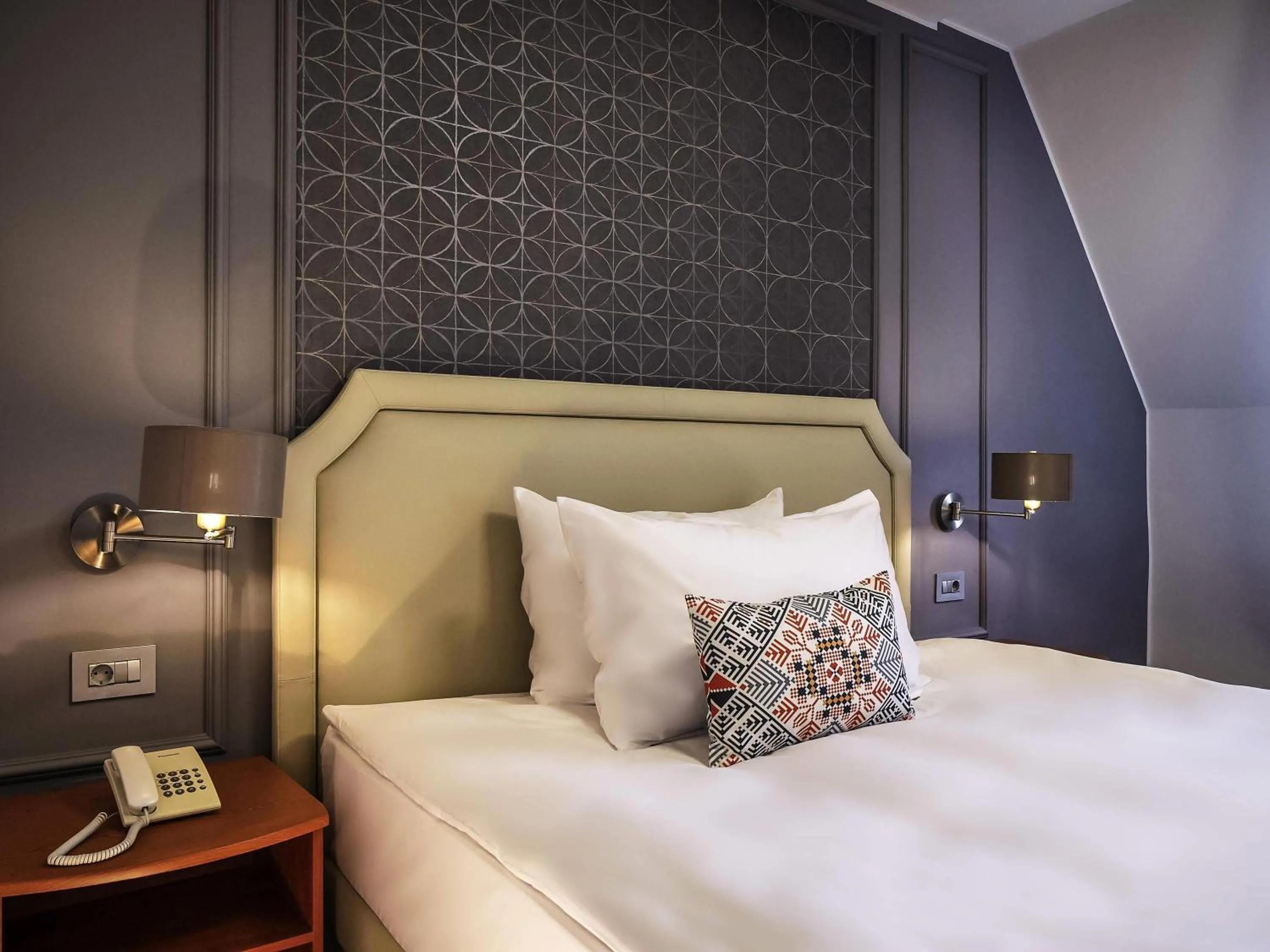 Bedroom, Bed in Mercure Sibiu Airport