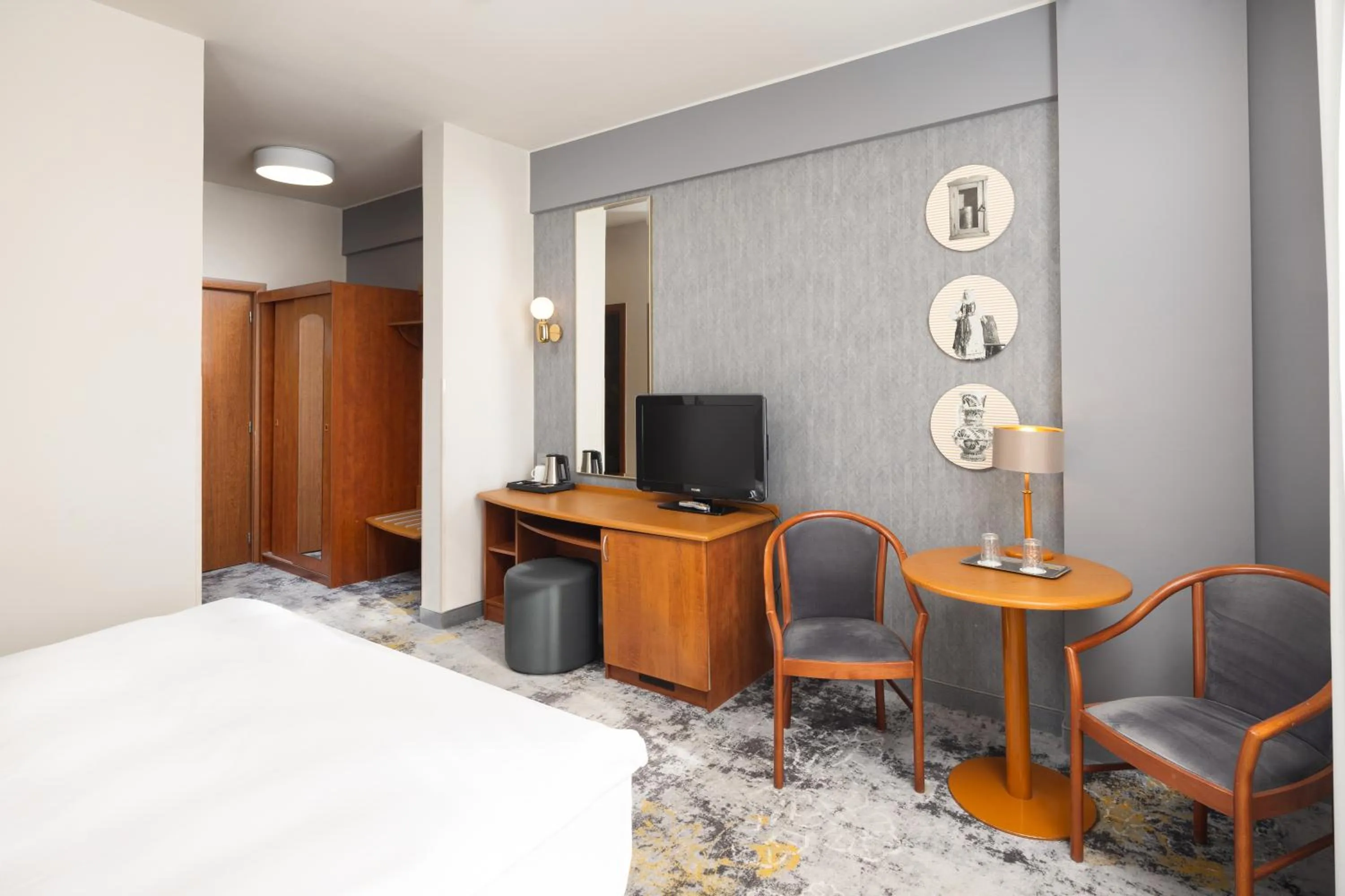 Photo of the whole room, Bed in Mercure Sibiu Airport