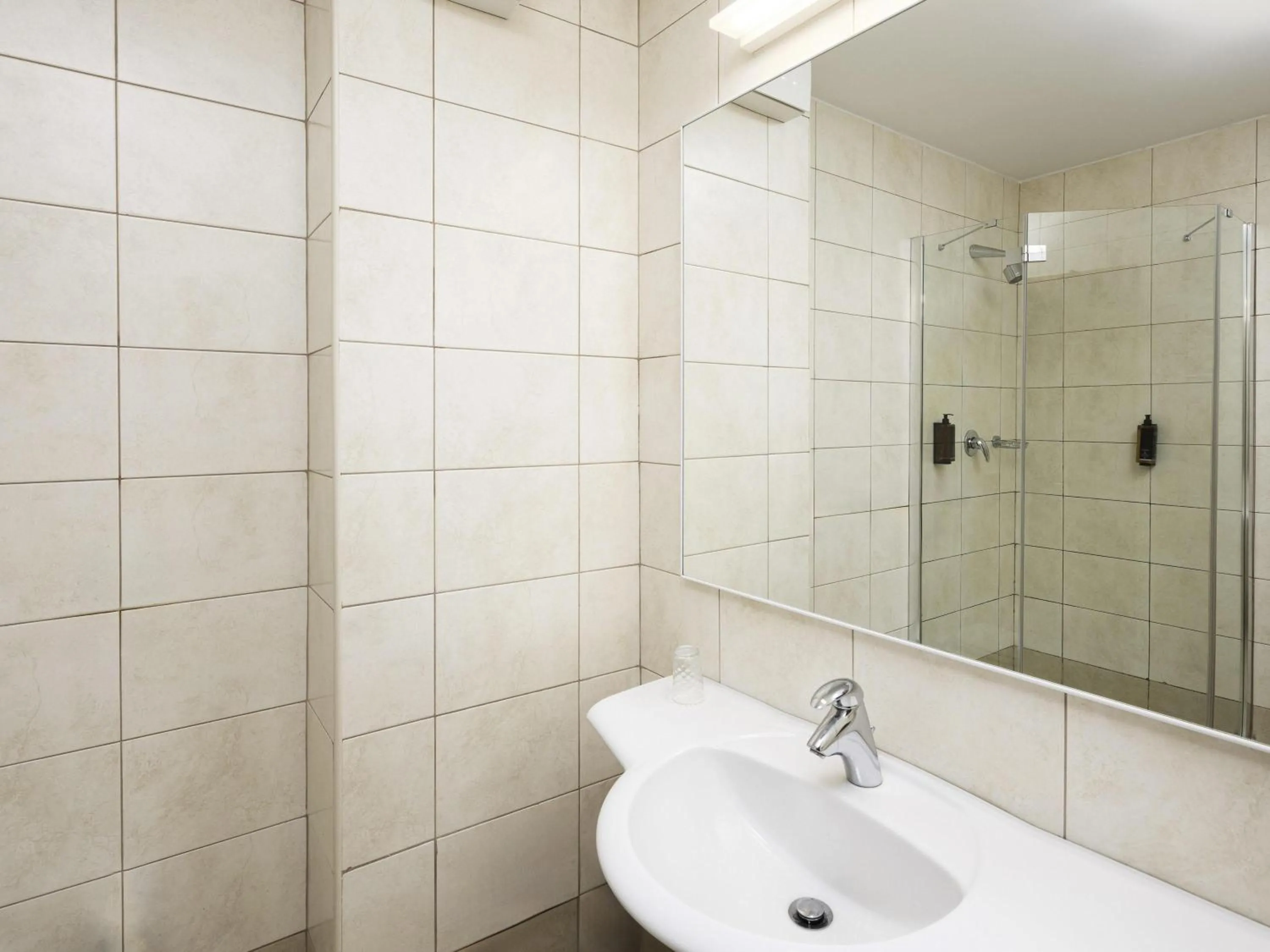 Bedroom in Mercure Sibiu Airport