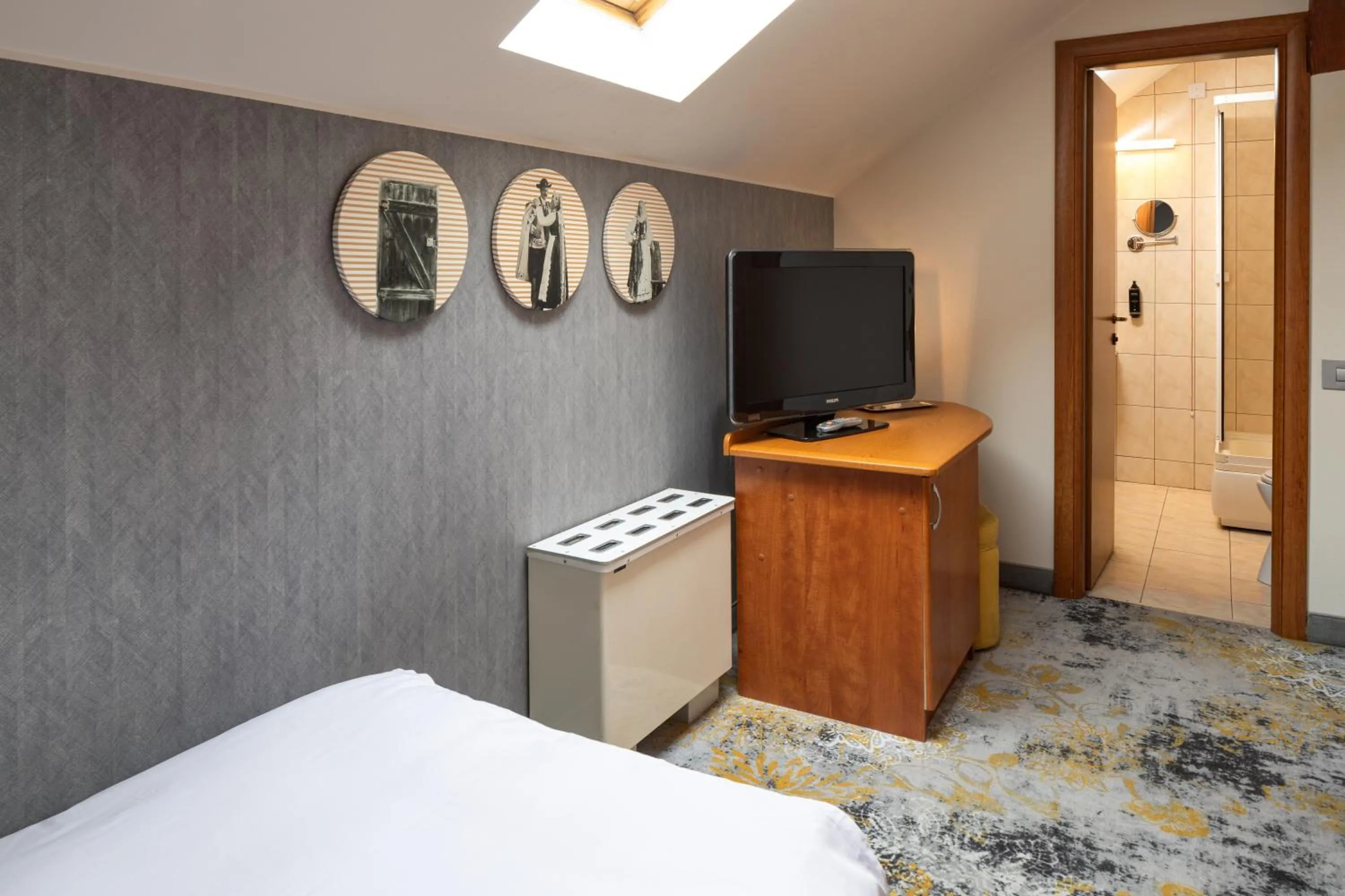 TV and multimedia, Bed in Mercure Sibiu Airport